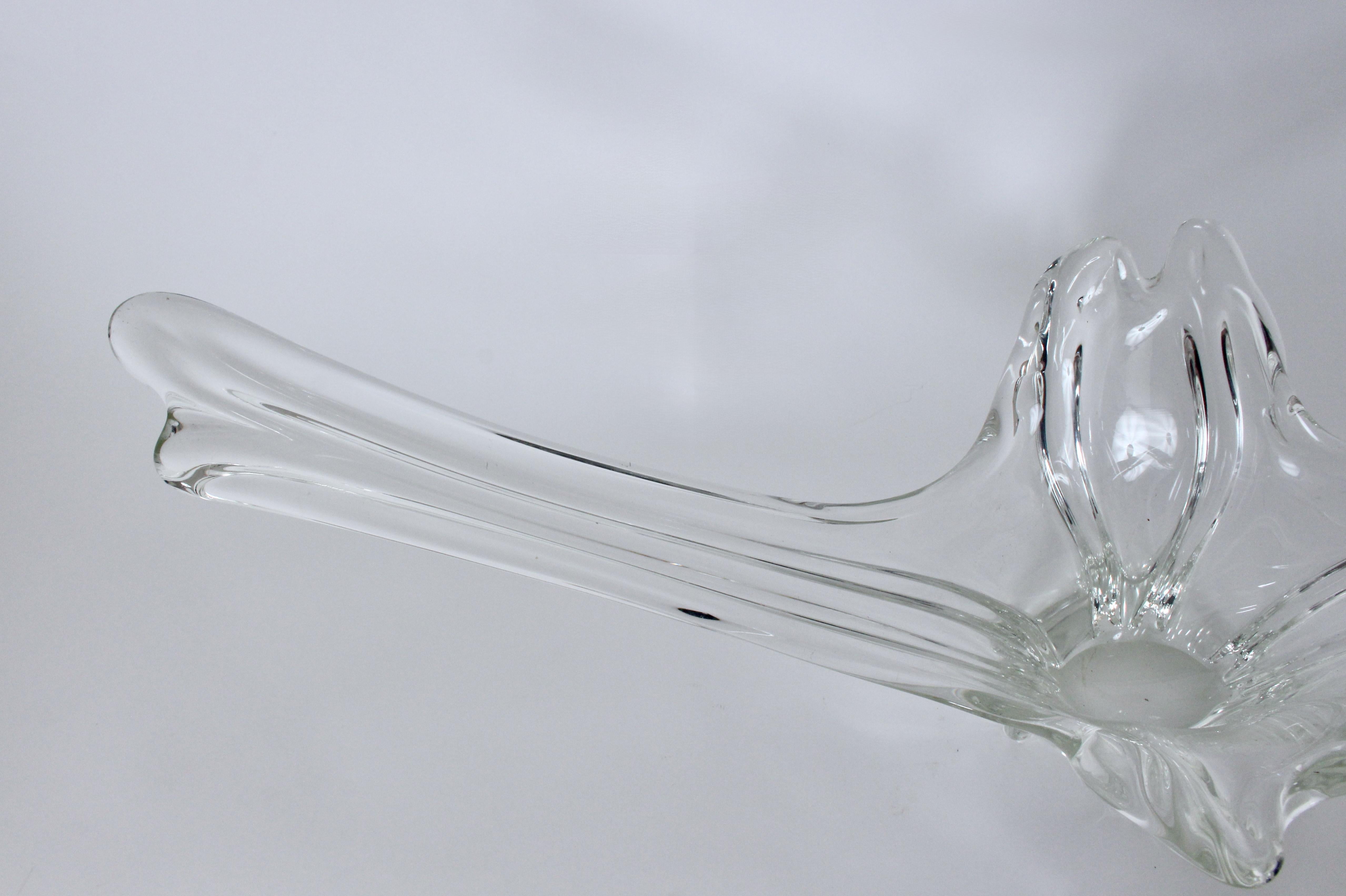 Sustancial Recipiente de Cristal de Plomo Transparente Estilo Daum Francés en forma de Cola de Golondrina en venta 1