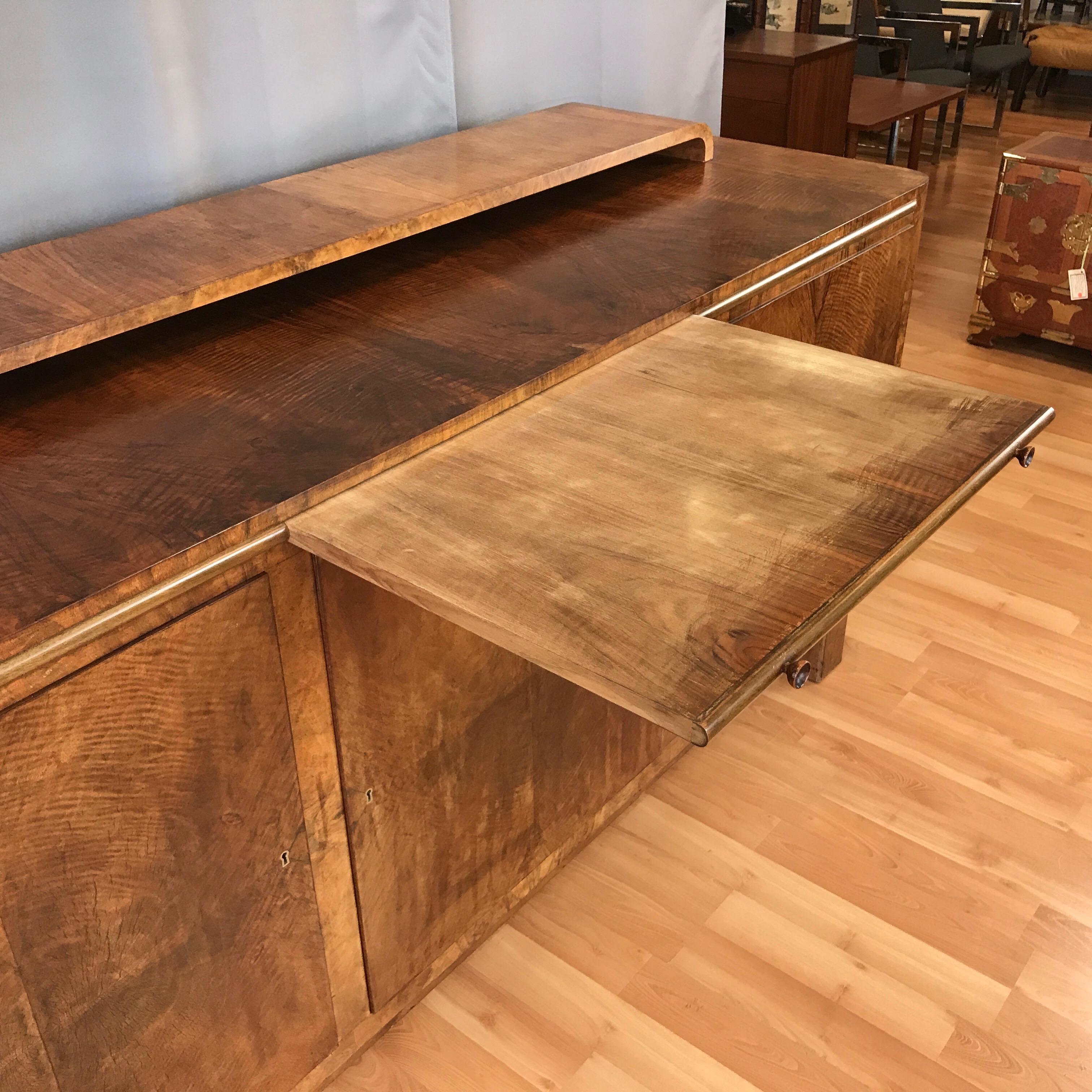 Substantial German Art Deco Buffet in Finely Figured French Walnut 7