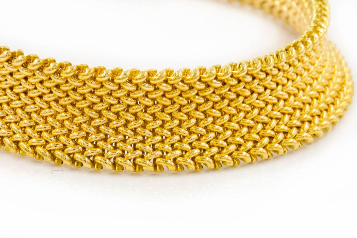 Substantial Italian 18k Yellow Gold Flexible Mesh Necklace by Unoaerre 5