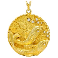 Substantial La Triomphe Vintage Diamond 14 Karat Gold Pisces Zodiac Pendant