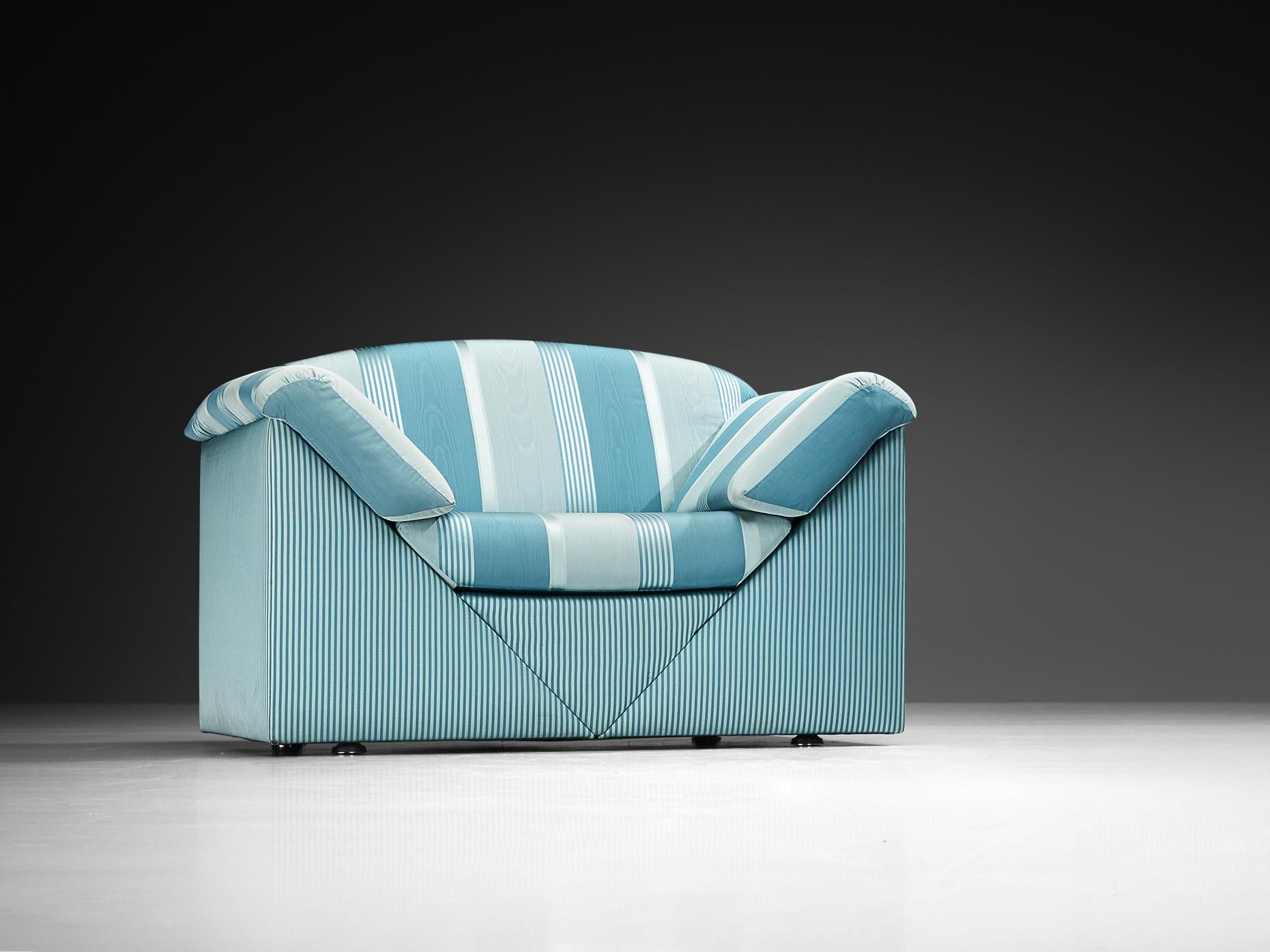 Tissu Substantielle chaise longue à rayures délicates vertes et bleues en vente