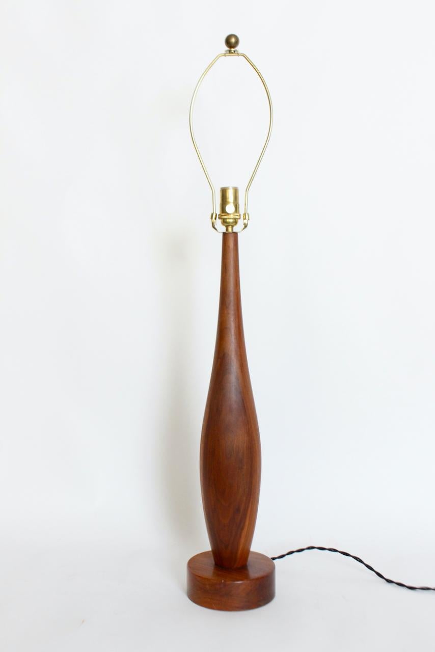 Substantial Mel Smilow Attributed Staved Solid Walnut Table Lamp, circa 1960 For Sale 1
