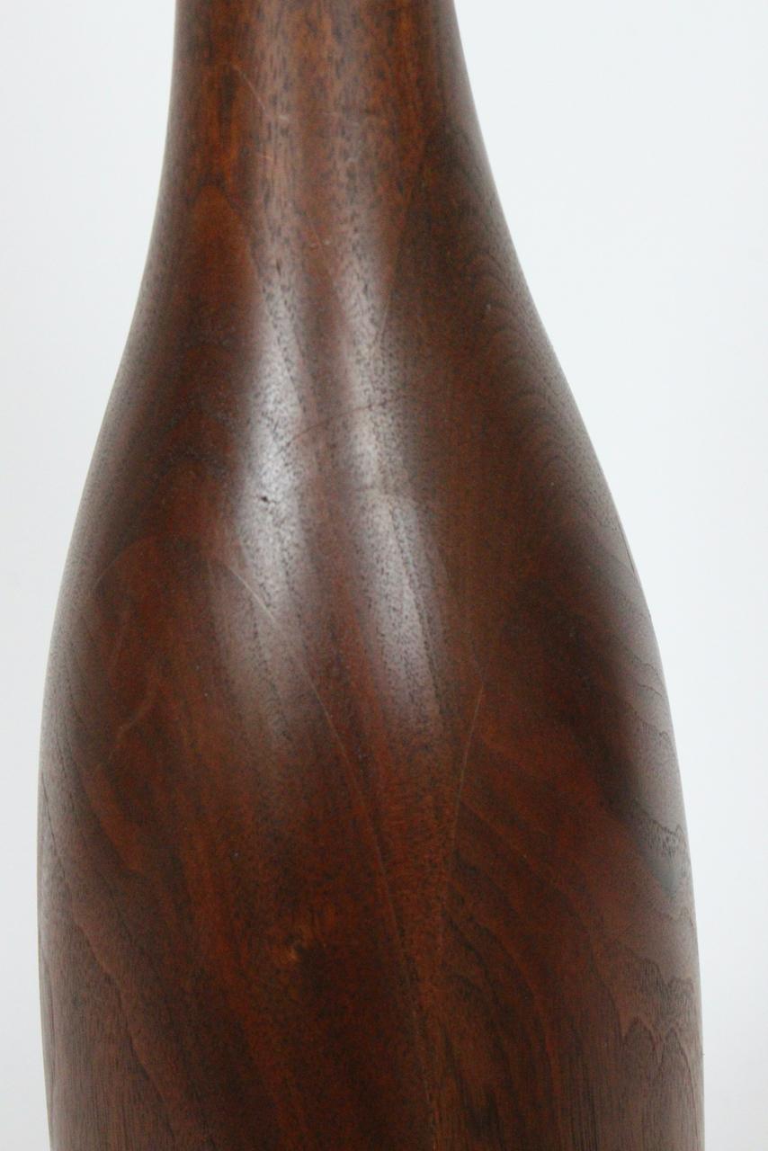 Substantial New Hope School Solid Walnut Table Lamp, circa 1960 For Sale 6