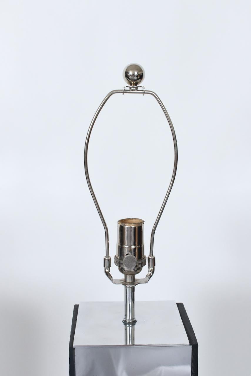Substantielle paire de lampes Laurel Co. Lampe de table en ardoise anthracite et aluminium miroité en vente 5