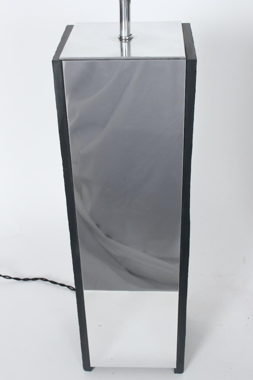 Substantielle paire de lampes Laurel Co. Lampe de table en ardoise anthracite et aluminium miroité en vente 2
