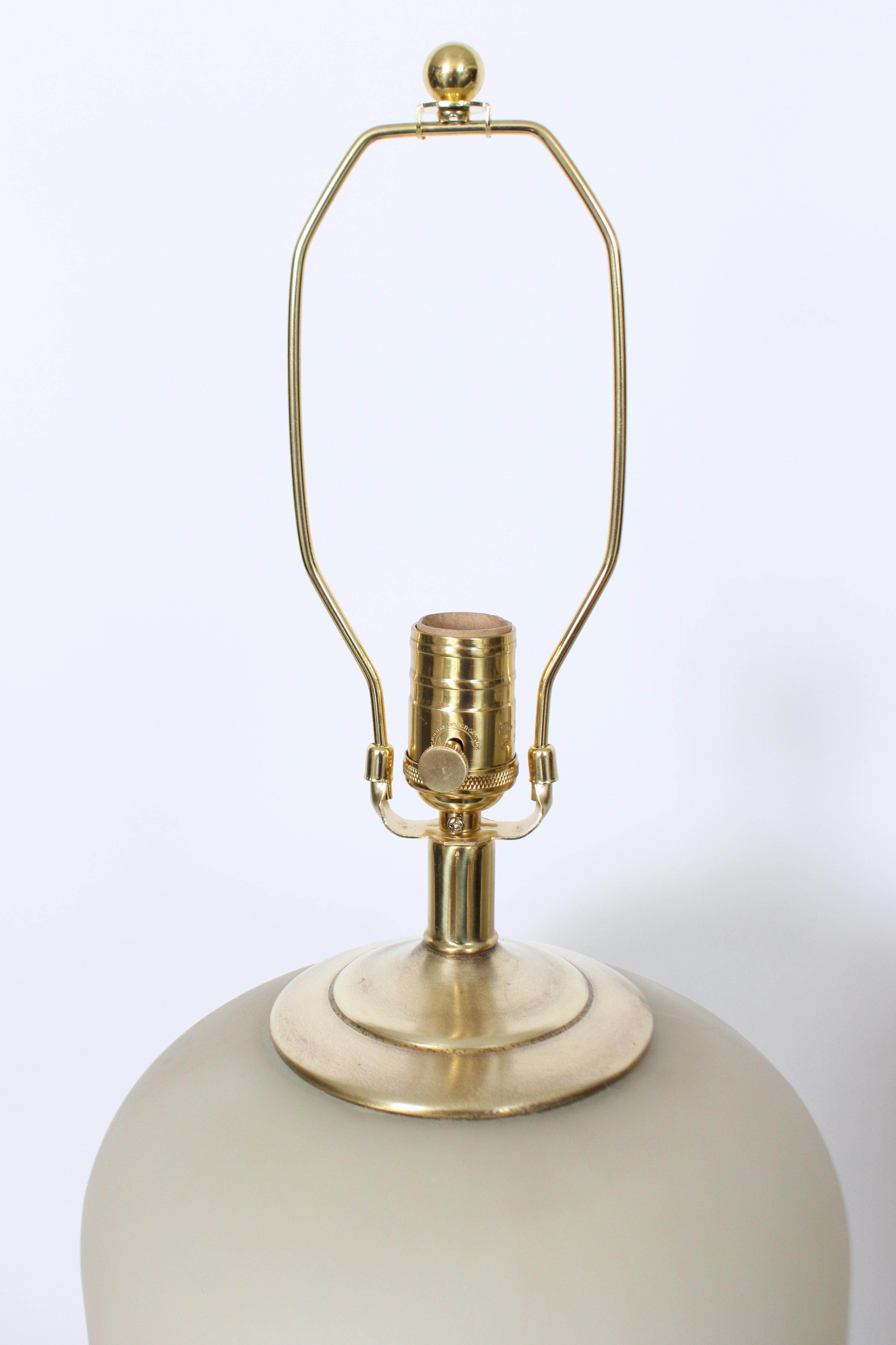 Sustancial Pareja de Lámparas de Mesa de Vidrio Esmerilado de Color Topo Pálido, Años 80 en venta 4