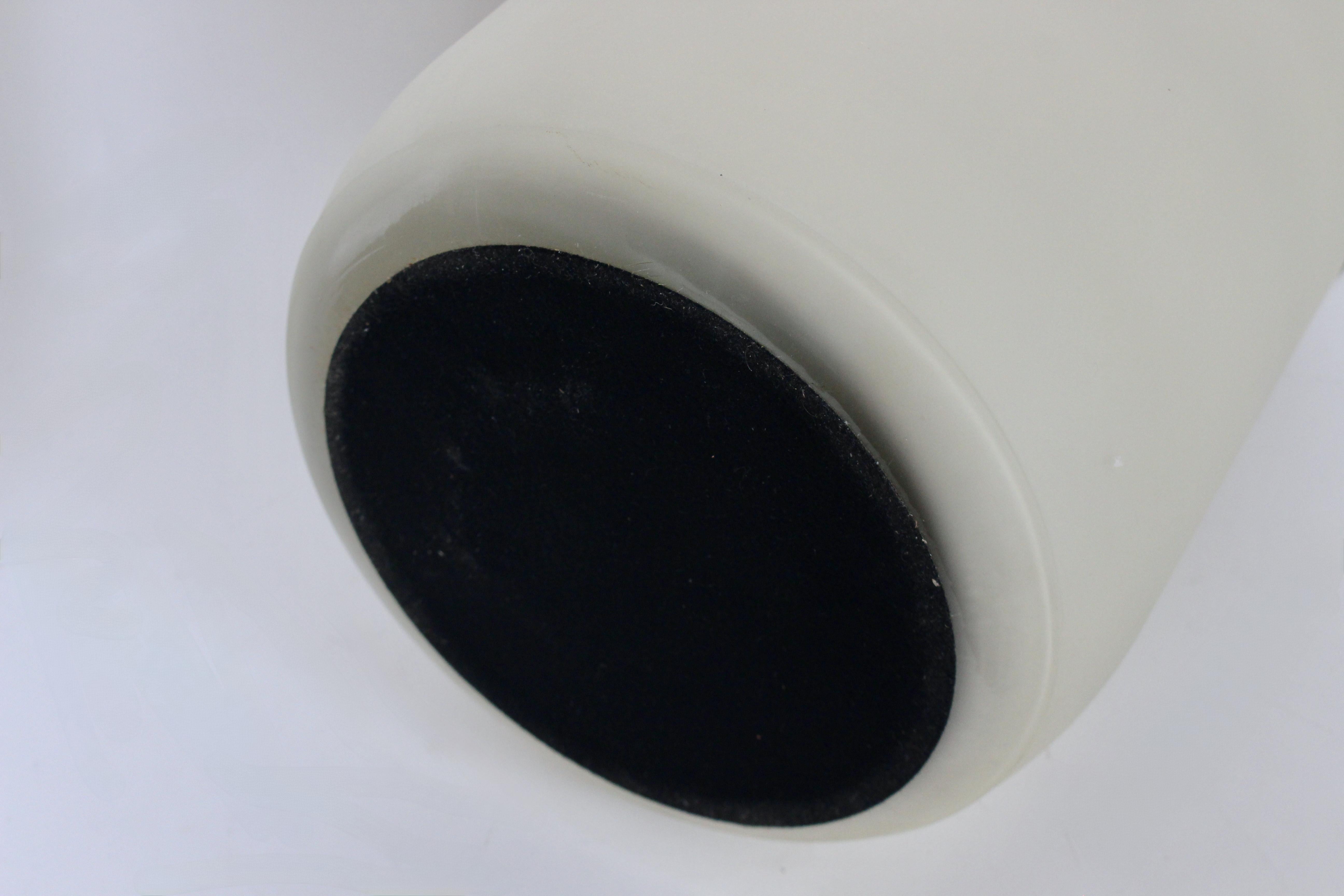 Sustancial Pareja de Lámparas de Mesa de Vidrio Esmerilado de Color Topo Pálido, Años 80 en venta 9