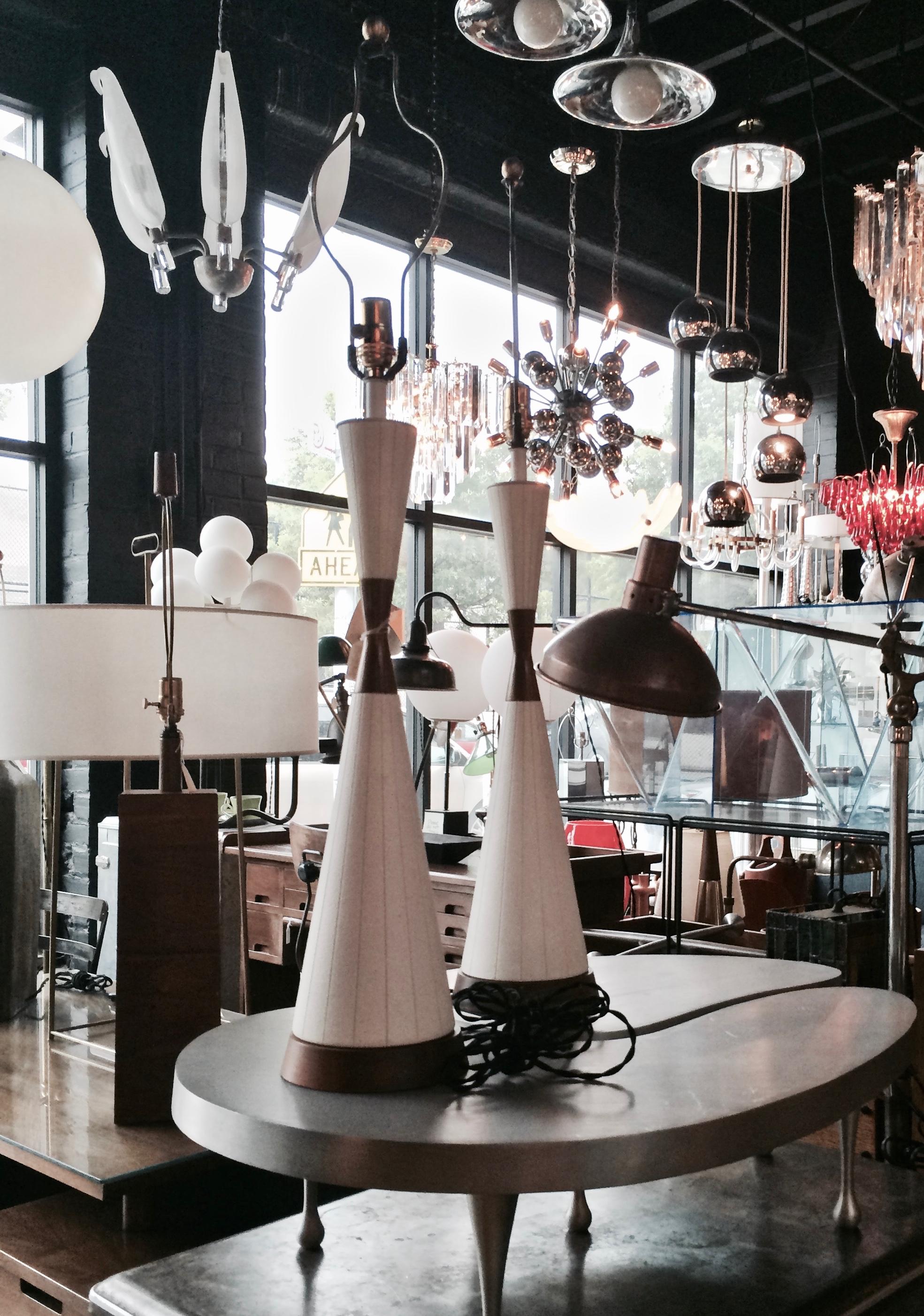 Mid-Century Modern Substantial Pair White Incised Ceramic & Walnut Hourglass Table Lamps, C. 1960 For Sale
