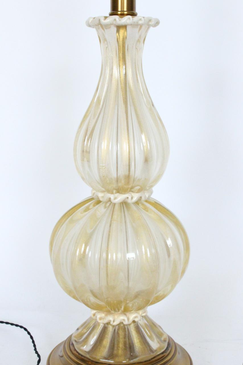 Mid-20th Century Substantial Paul Hanson White & Gold Murano Glass Table Lamp, 1960's For Sale