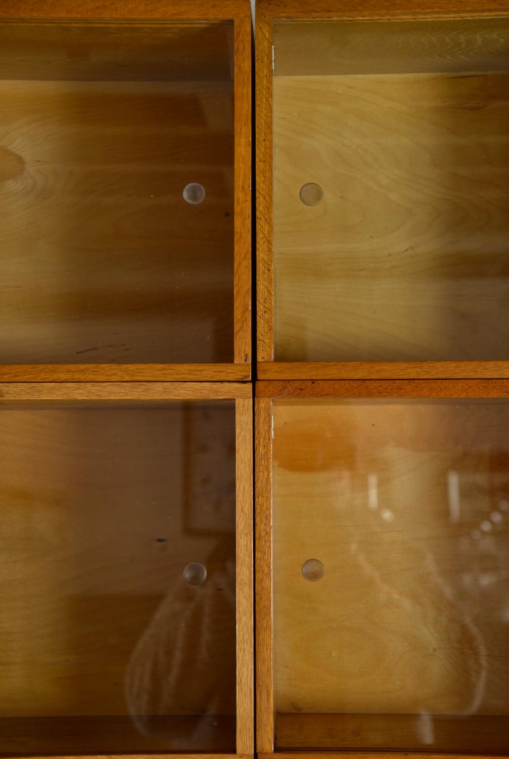 Substantial Post-War Unix Sectional Modular Oak Library Bookcase Shop Fitting For Sale 6