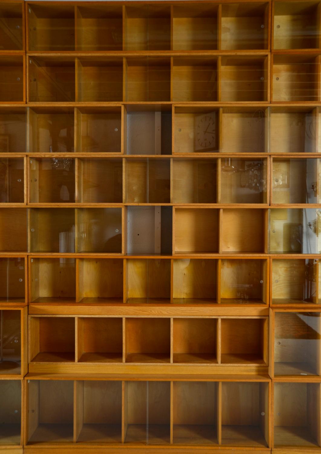 Substantial Post-War Unix Sectional Modular Oak Library Bookcase Shop Fitting For Sale 11