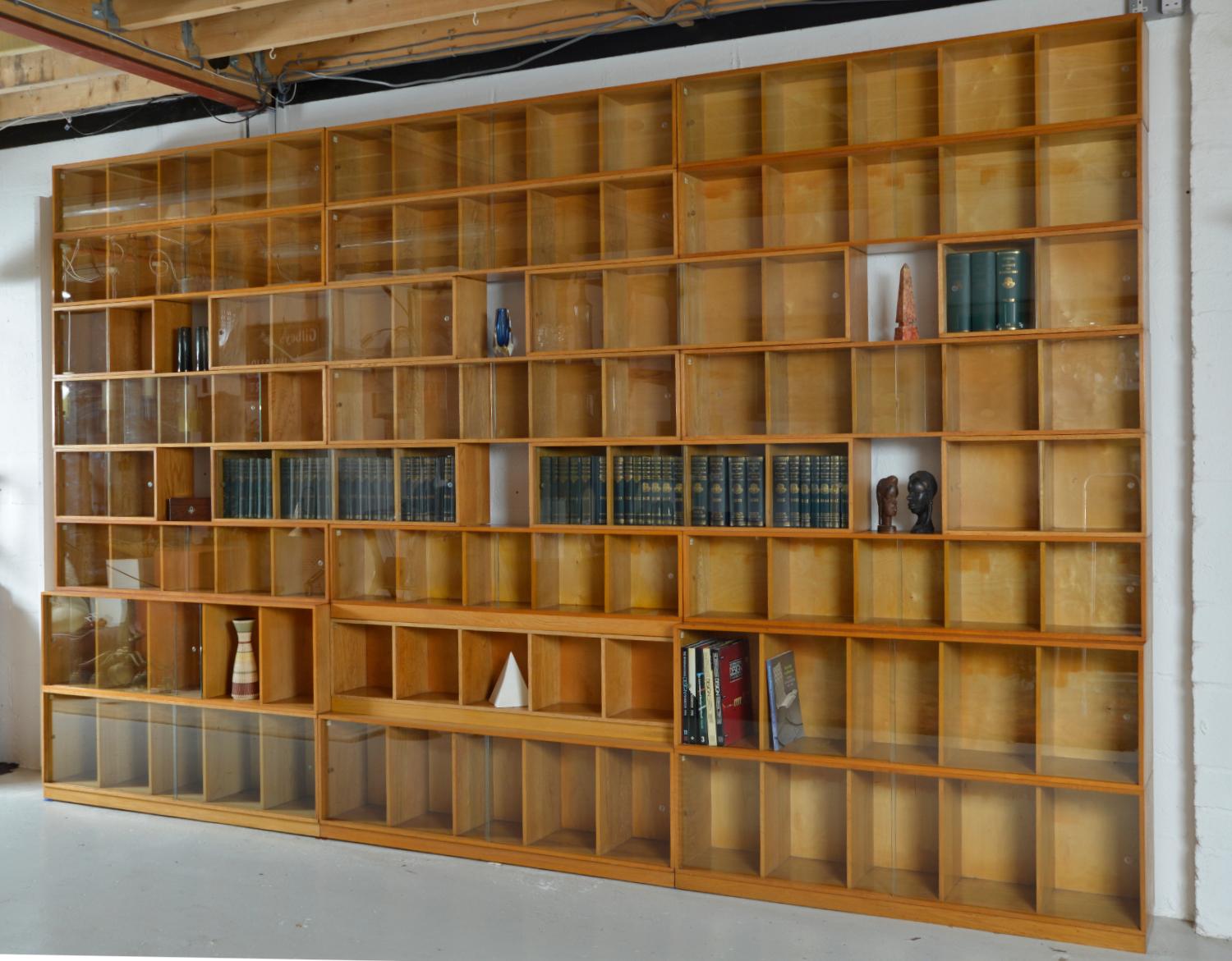 Hand-Crafted Substantial Post-War Unix Sectional Modular Oak Library Bookcase Shop Fitting For Sale