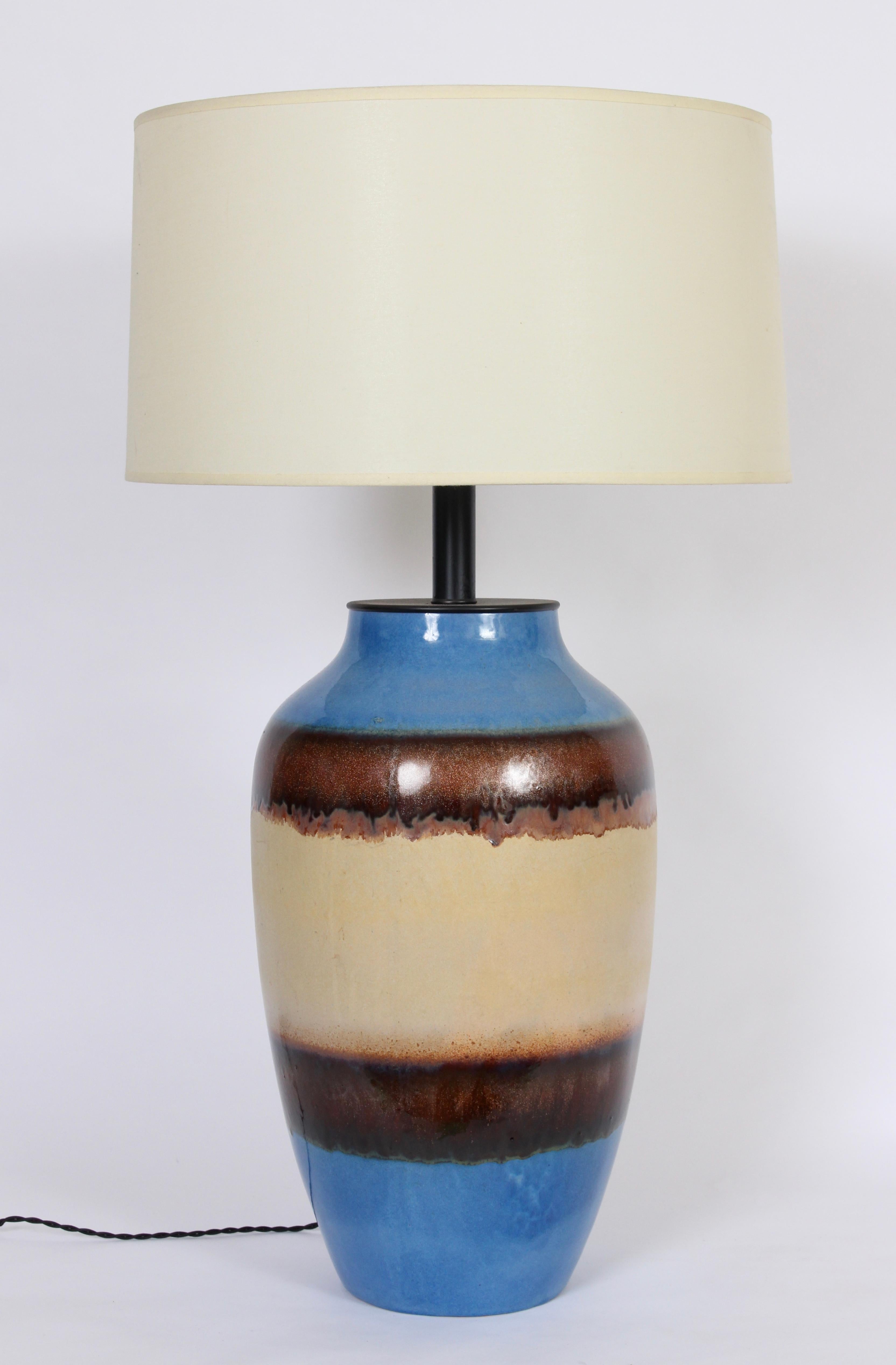 Substantial Raymor Blue, Cream & Copper Banded Glazed Ceramic Oil Jar Table Lamp For Sale 4