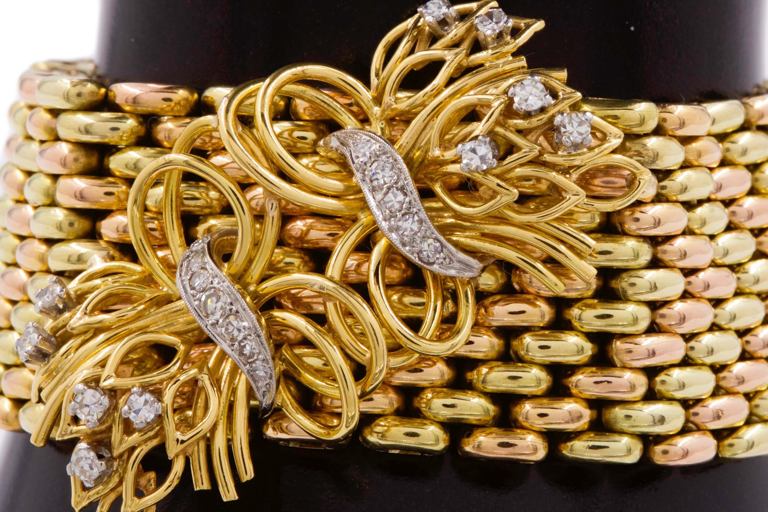 Substantial Retro 18-Karat Flexible Link Bracelet with 22 Diamonds For Sale 3