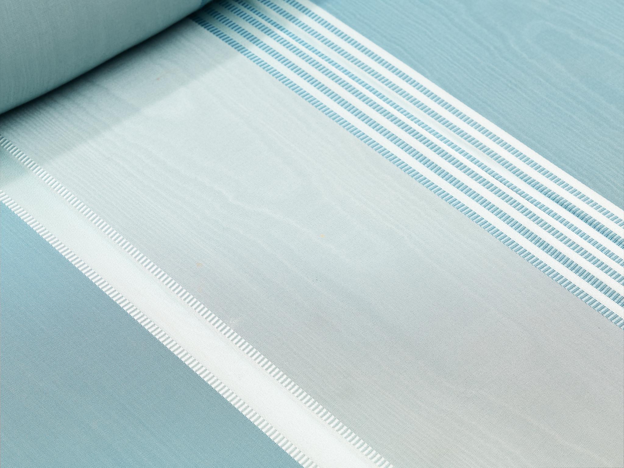 Fin du 20e siècle Superbe canapé à rayures vertes et bleues délicates en vente