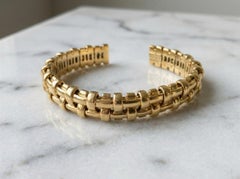 Importante pulsera ancha Tiffany & Co. de oro amarillo de 18 quilates, 32 g