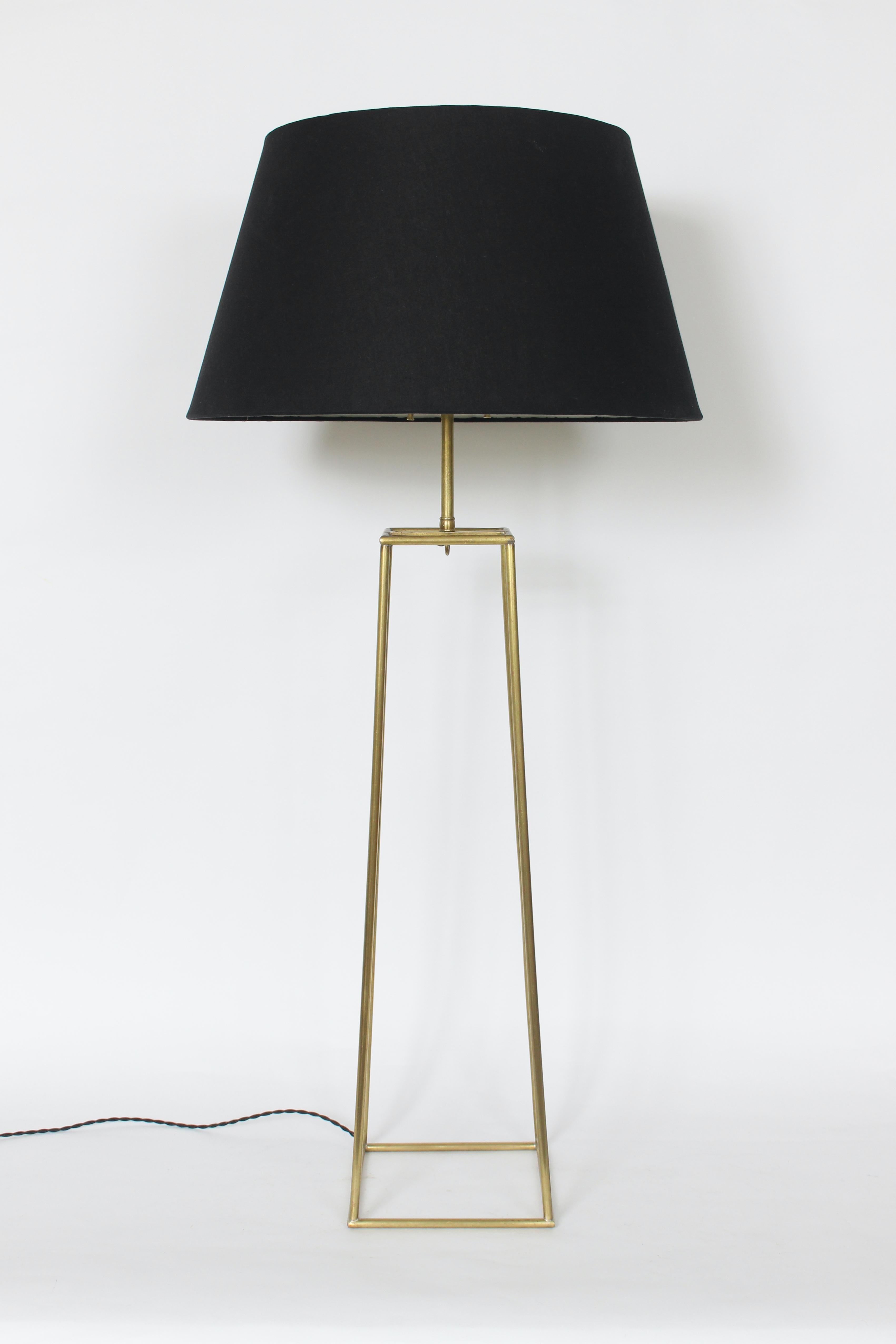 Hollywood Regency Substantial Tommi Parzinger Style Brass Open Box Form Table Lamp, 1950s For Sale