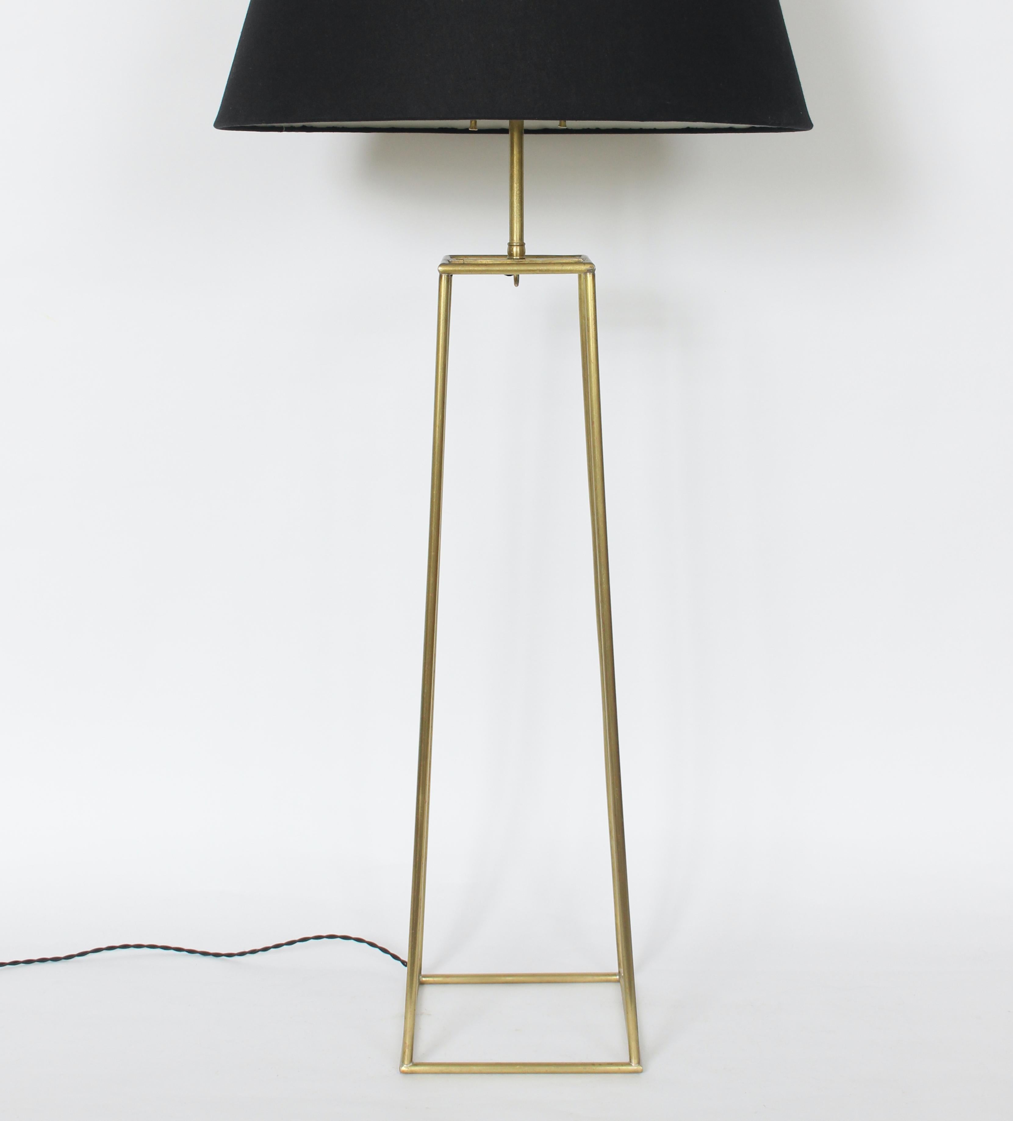 Substantial Tommi Parzinger Style Brass Open Box Form Table Lamp, 1950s In Good Condition For Sale In Bainbridge, NY