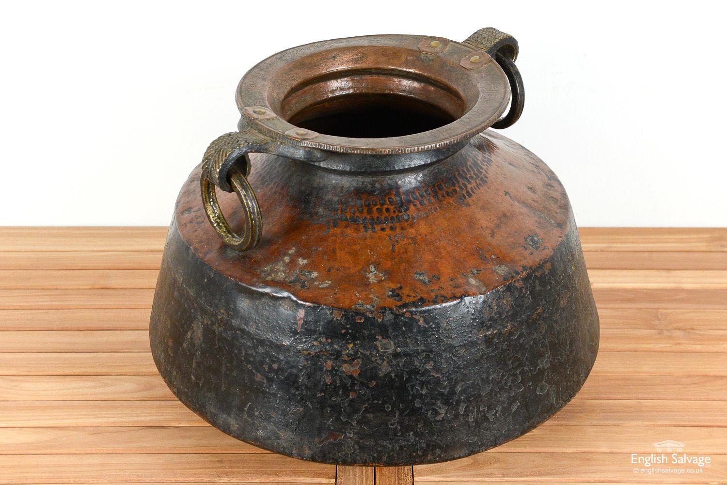 Substantial Vintage Hammered Copper Pot, 20th Century For Sale 1