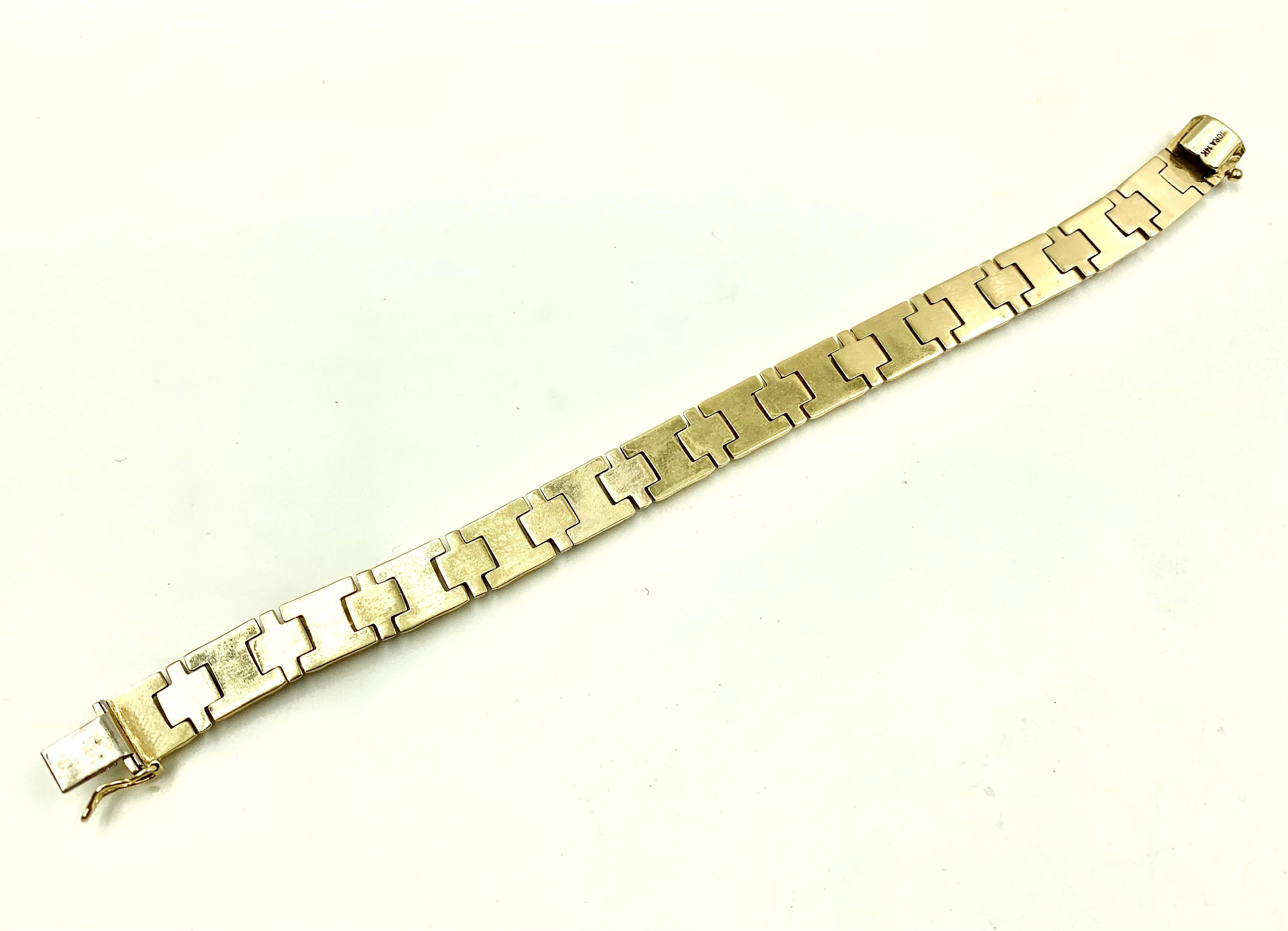 Modern Substantial Vintage Yellow and White 14k Gold Parentesi Style Link Bracelet For Sale