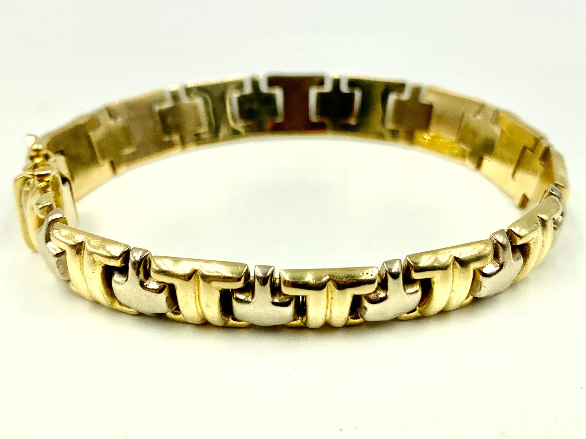 Substantial Vintage Yellow and White 14k Gold Parentesi Style Link Bracelet In Good Condition For Sale In New York, NY