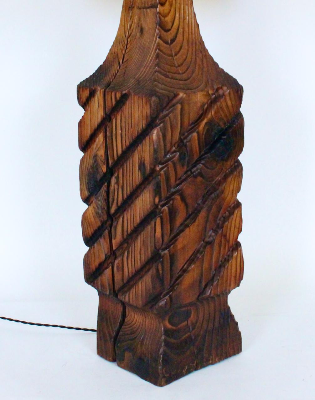 Substantial William Westerhaver WITCO Carved & Burnt Cedar Column Table Lamp For Sale 2