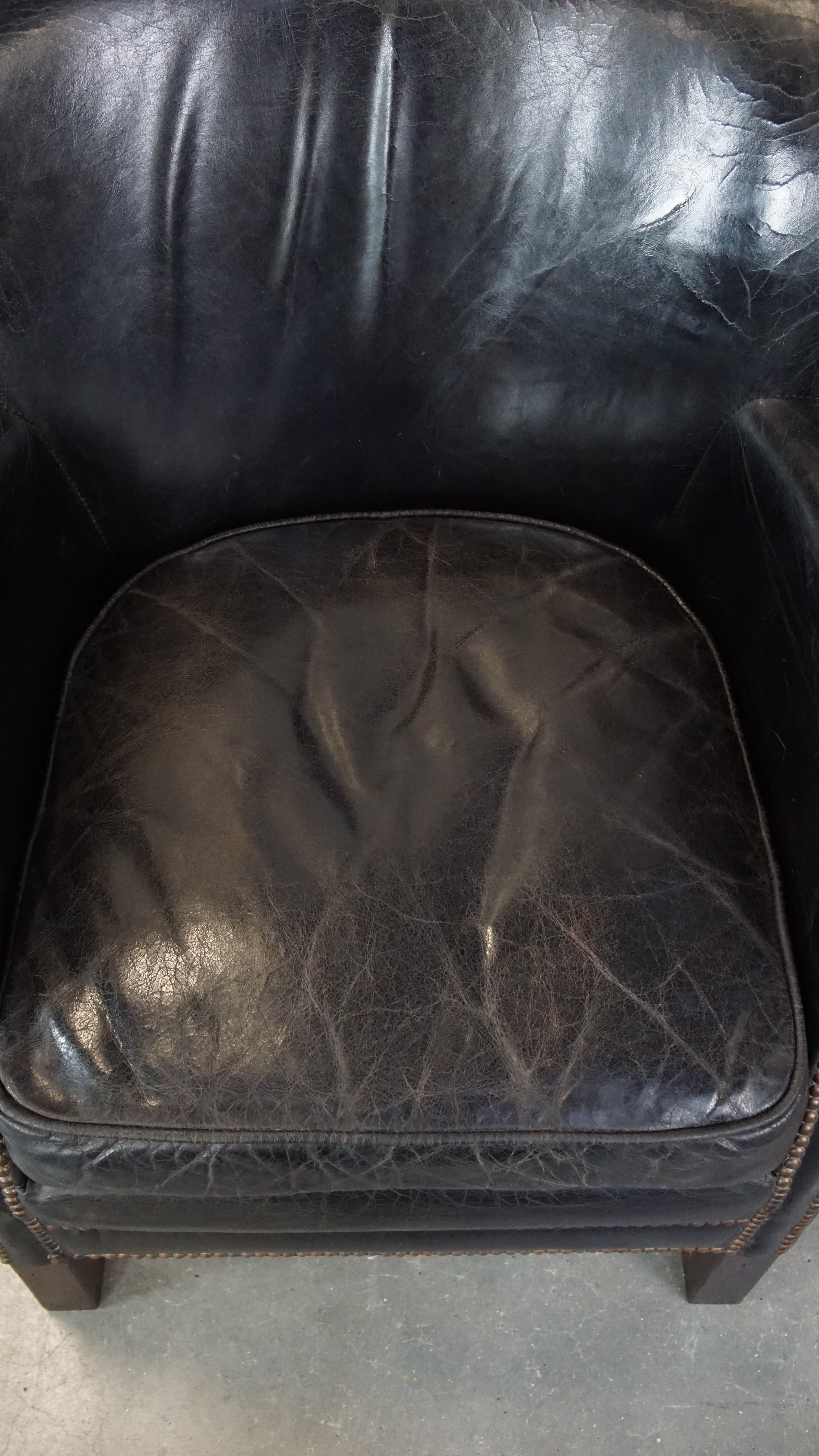 Poltrona nera sottile con cuscino reversibile in Kelim in vendita 1
