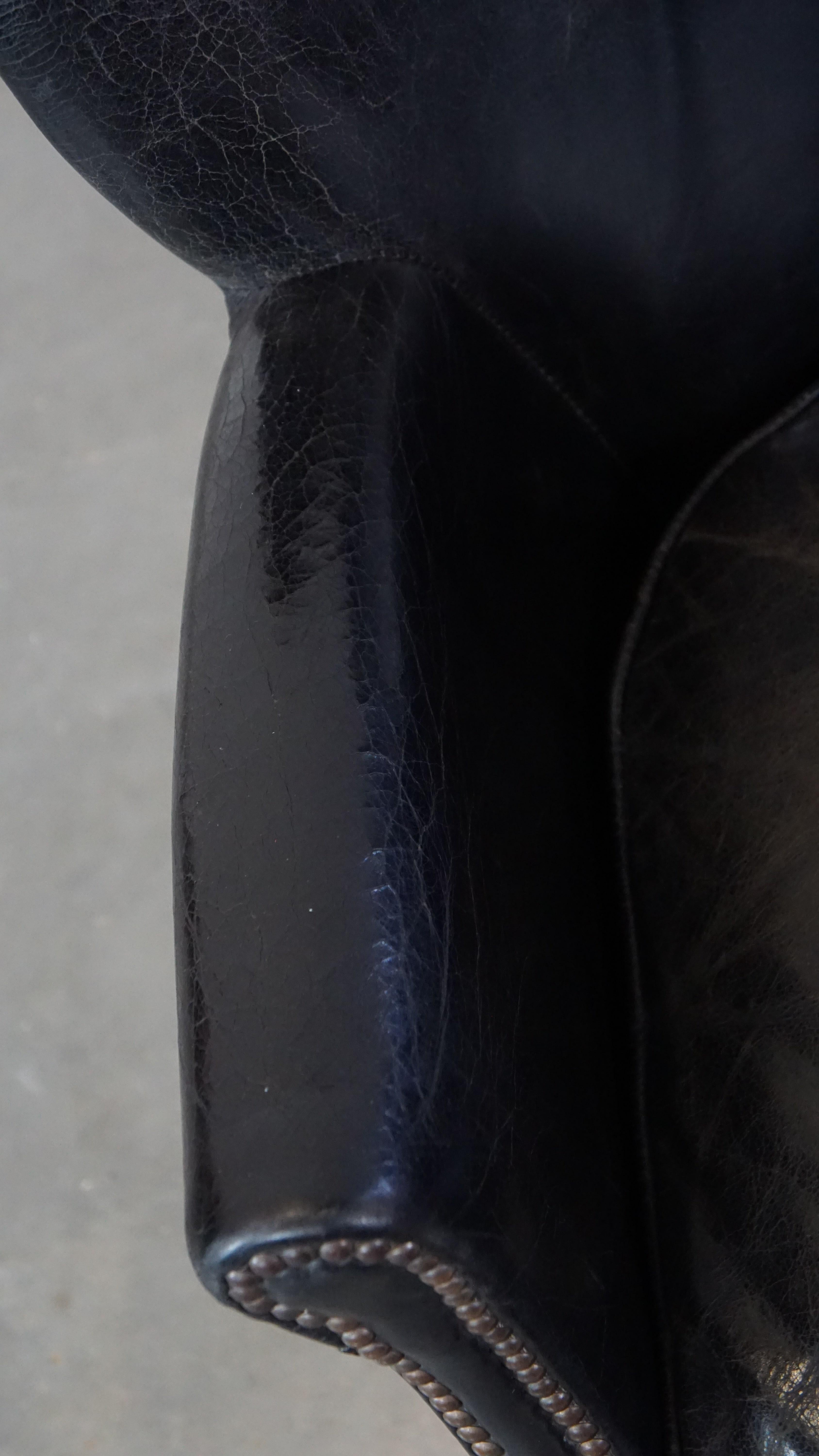 Poltrona nera sottile con cuscino reversibile in Kelim in vendita 2