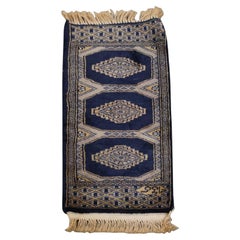 Tapis décoratif subtil / chemin de table dans les tons bleu et beige - 67x30cm