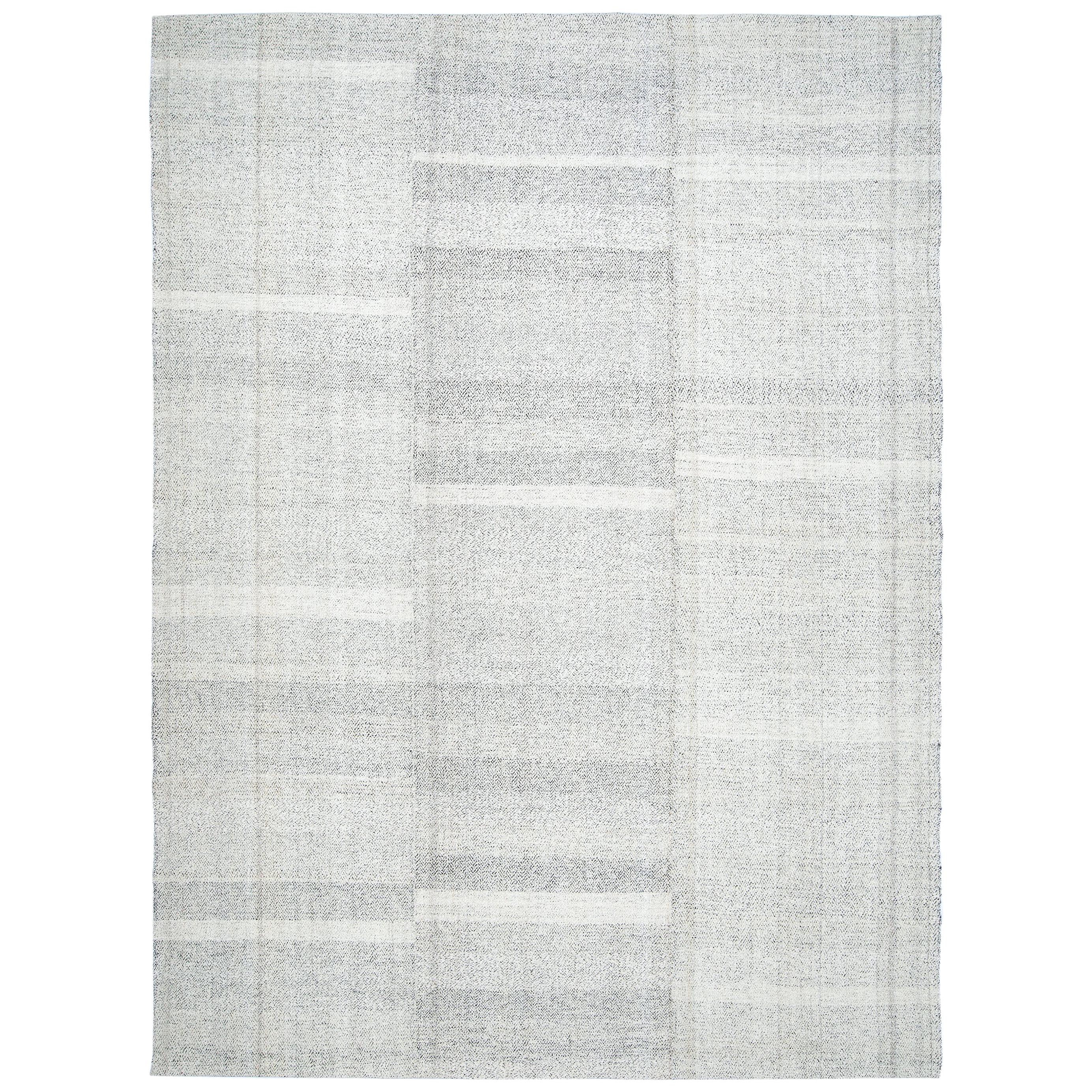 Subtle Herringbone Handwoven Flat-Weave Rug in Grey Color