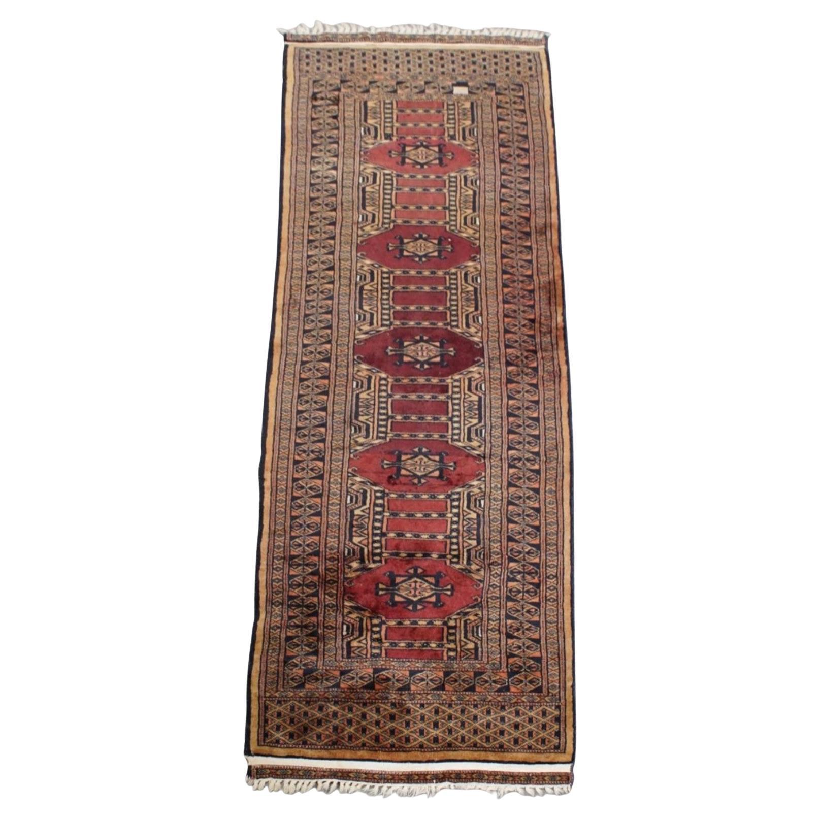Subtle Oriental Runner / Hallway Rug 190x62cm For Sale