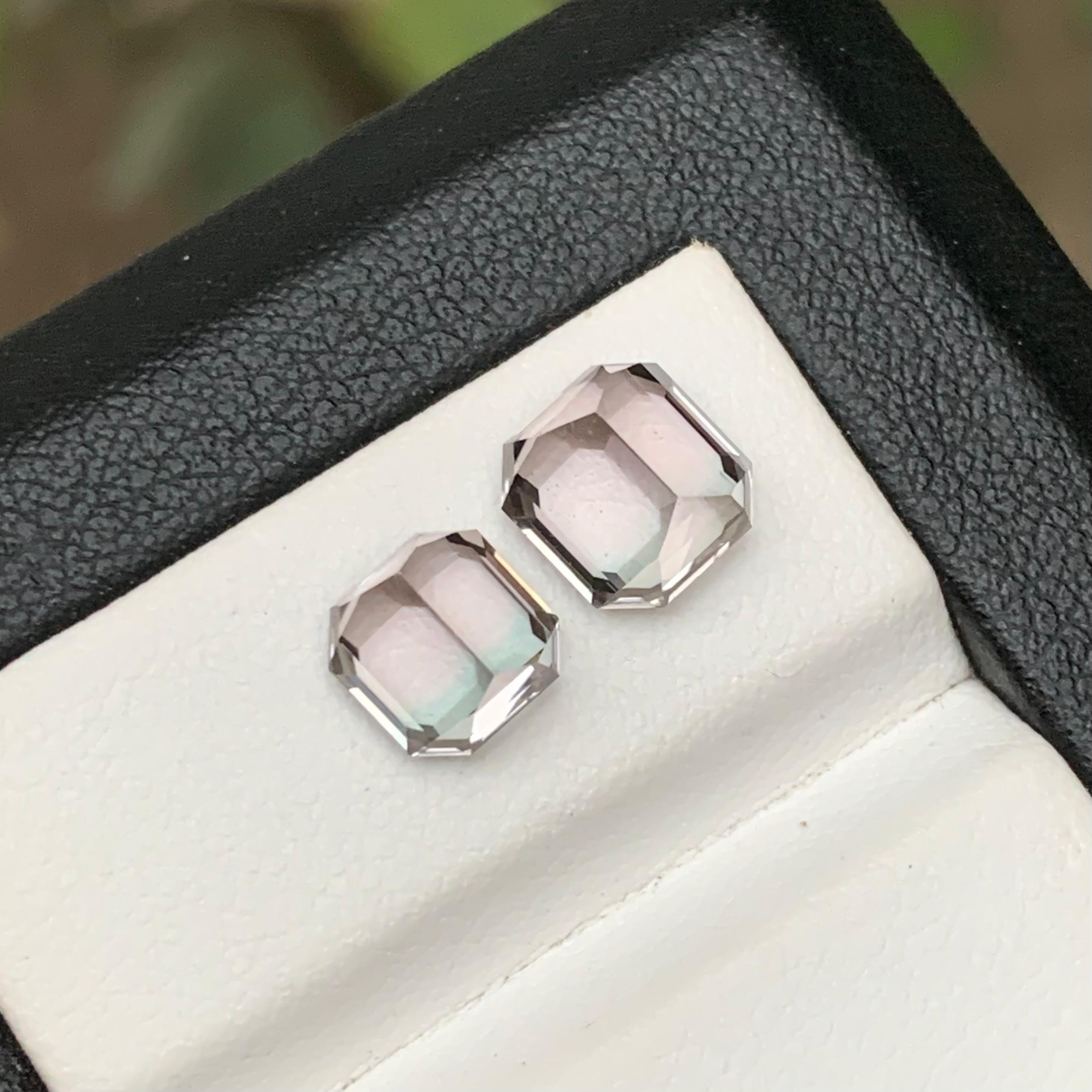 Contemporain Pierres précieuses non serties de 4,35 carats, tourmaline naturelle bicolore bleu pêche verdâtre en vente