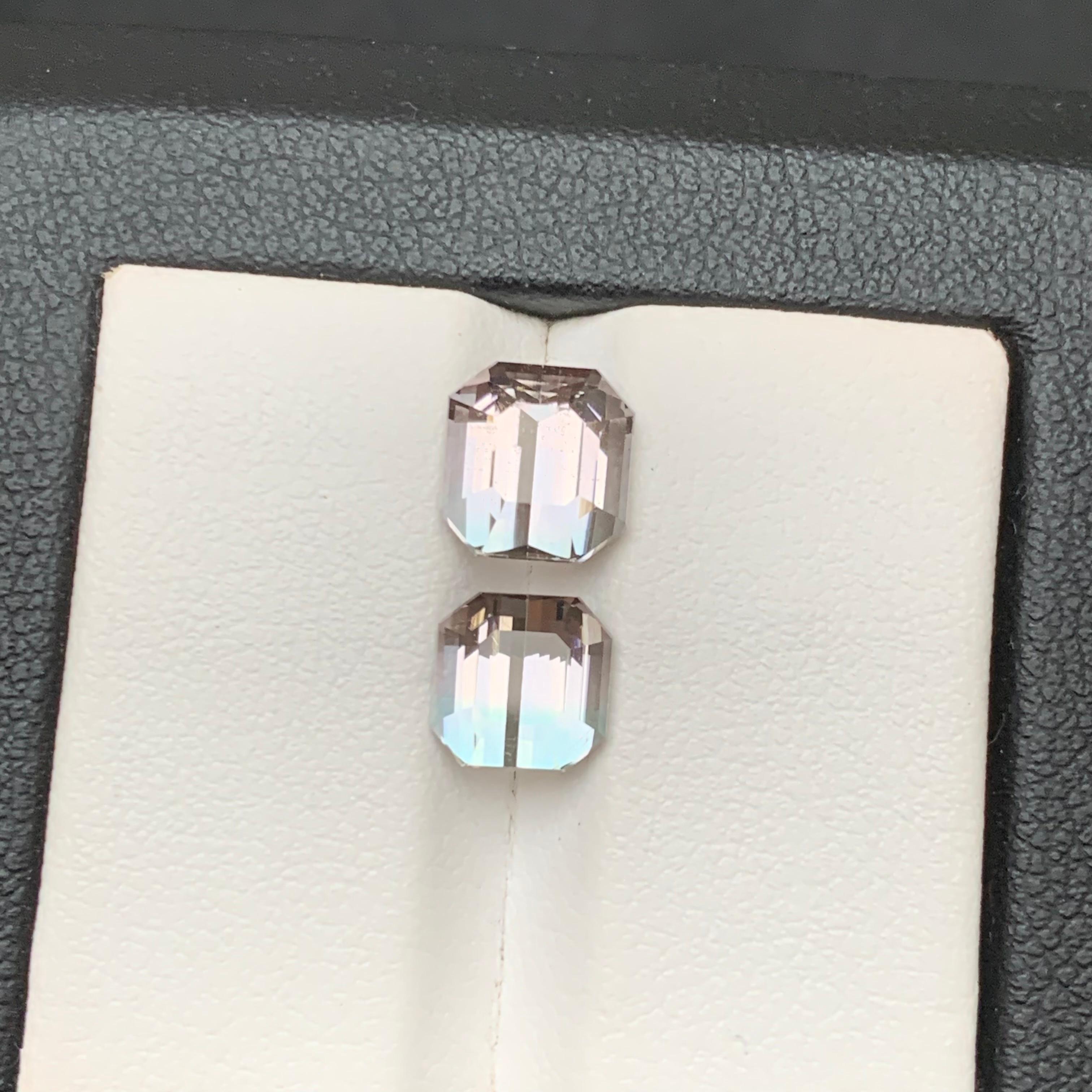 Pierres précieuses non serties de 4,35 carats, tourmaline naturelle bicolore bleu pêche verdâtre en vente 2