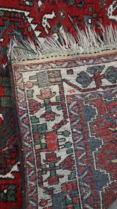 Subtiler orientalischer Vintage-Teppich mit roten und grauen Farben 186x119cm