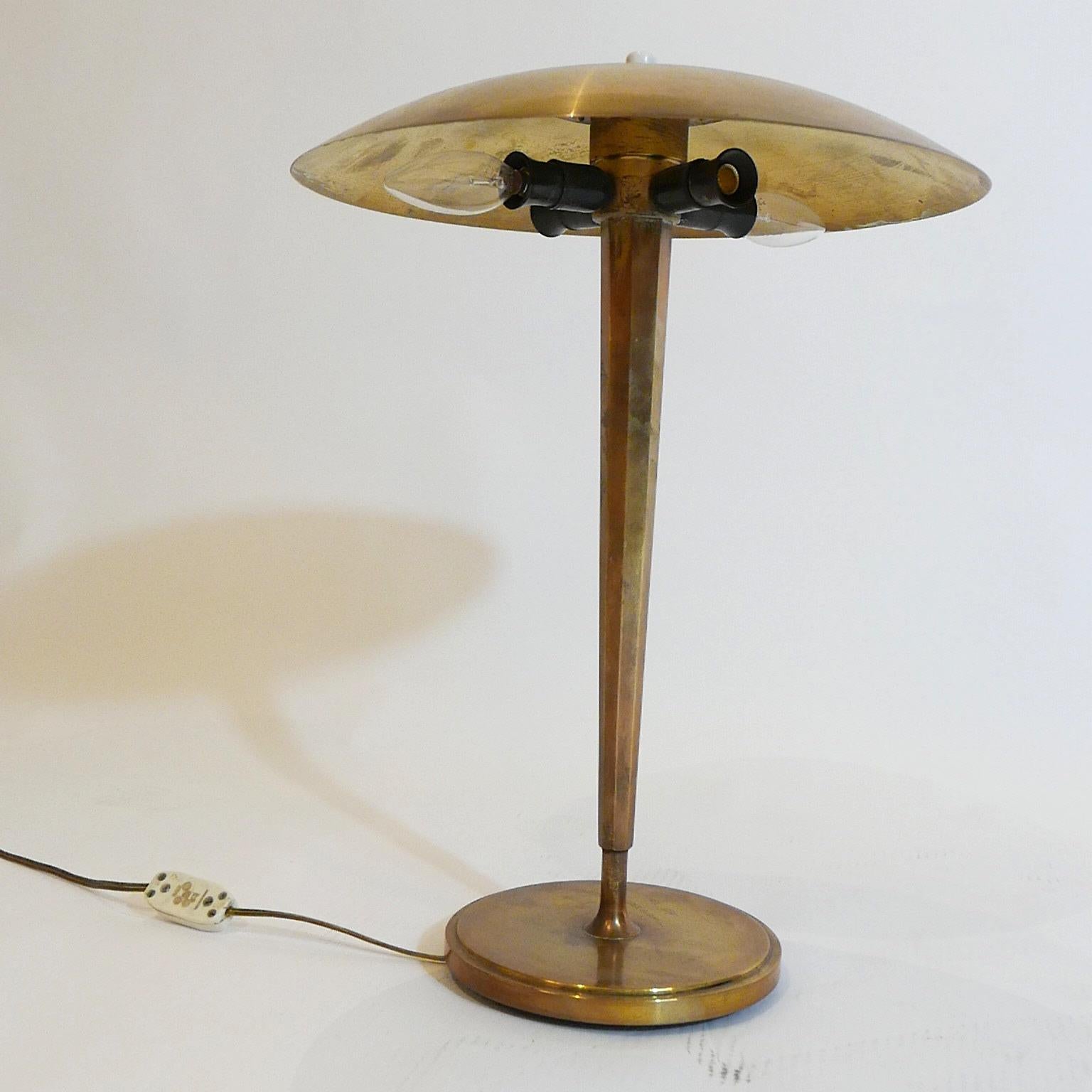 Mid-20th Century Suburb Quality Scandinavian Brass Table/Desk lamp by Bohlmark after Paavo Tynell