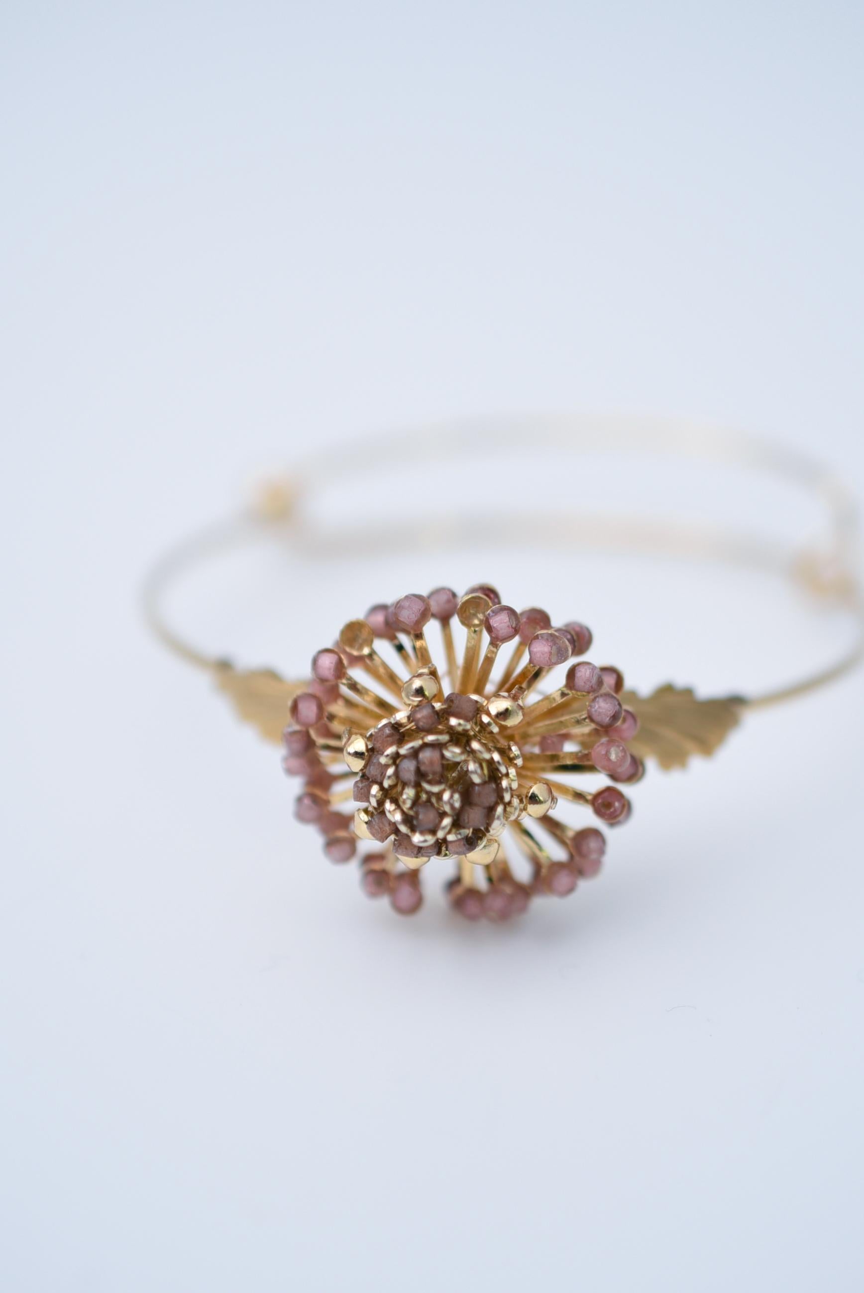 Perle Bracelet jonc sucabiosa (coral) / bijoux vintage, perles vintage en vente