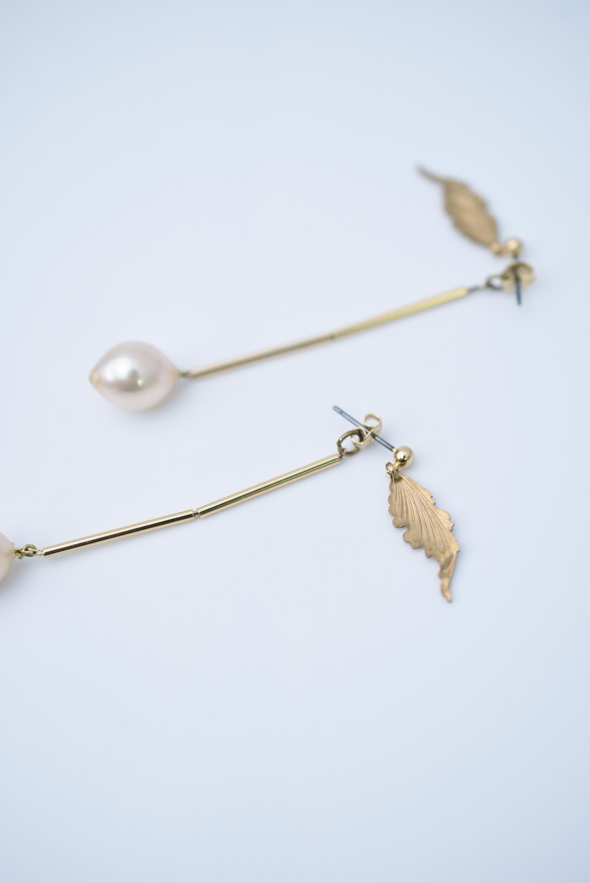 Artisan sucabiosa leaf earring / vintage jewelry , vintage pearl For Sale