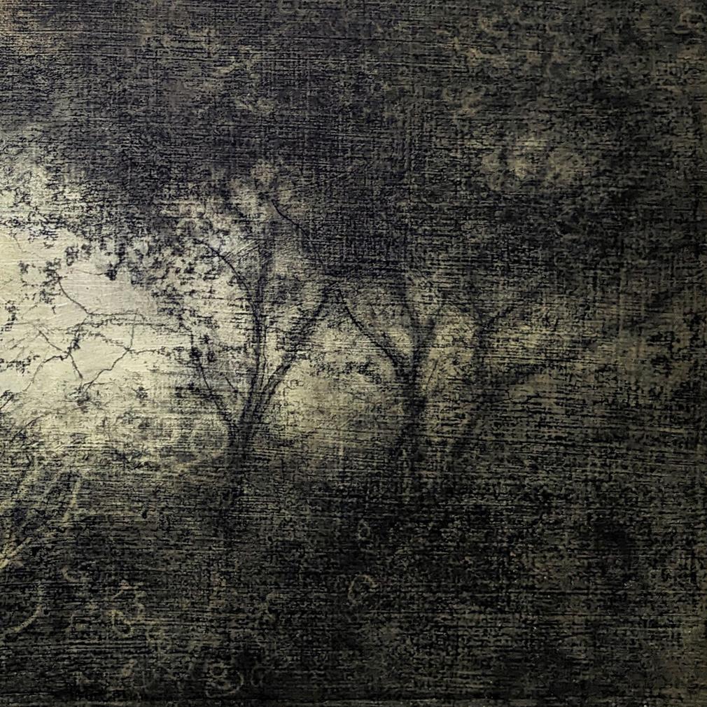 Lull (Disegno di paesaggio in stile tonalista di una foresta di campagna di Sue Bryan) in vendita 3