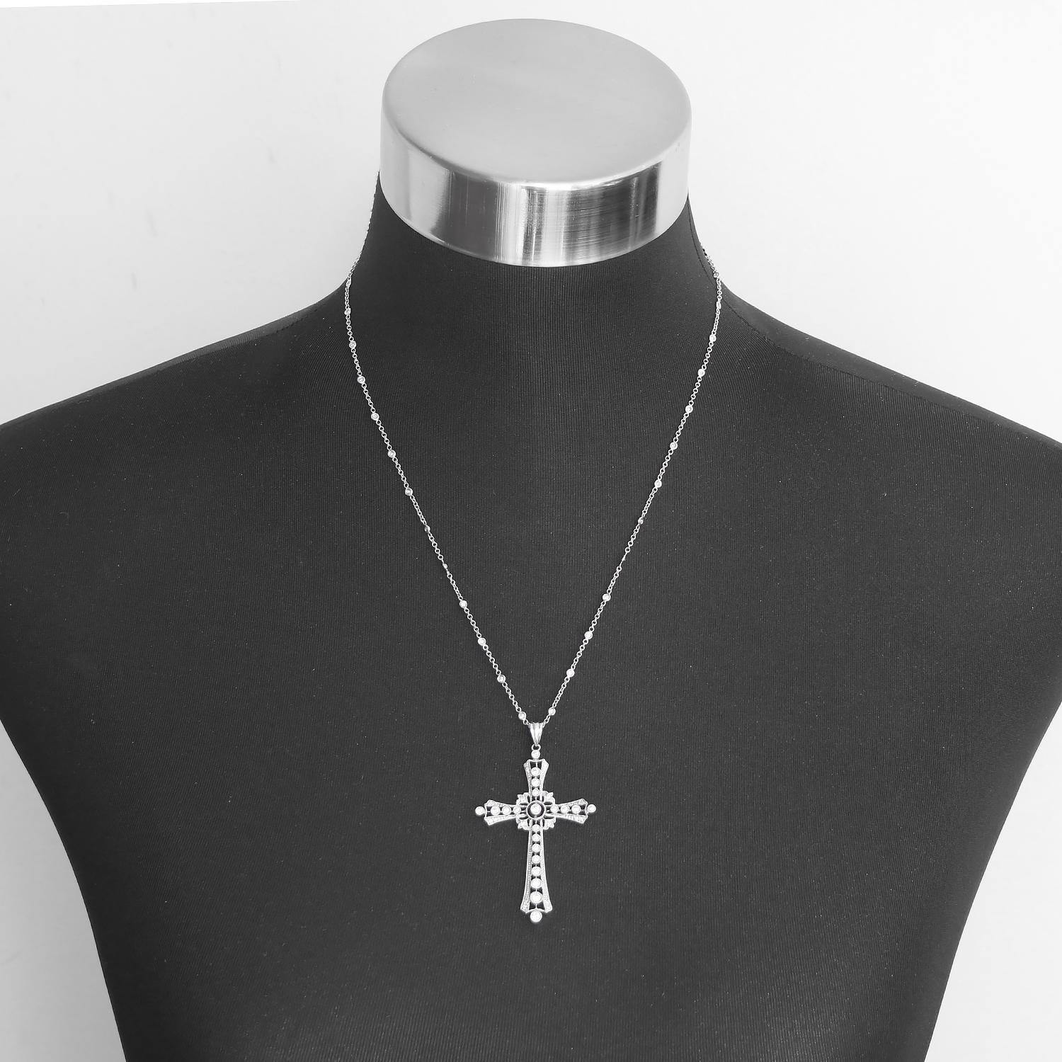 Sue Gragg 18k White Gold Diamond Byzantine Cross Chain Necklace In Excellent Condition For Sale In Dallas, TX