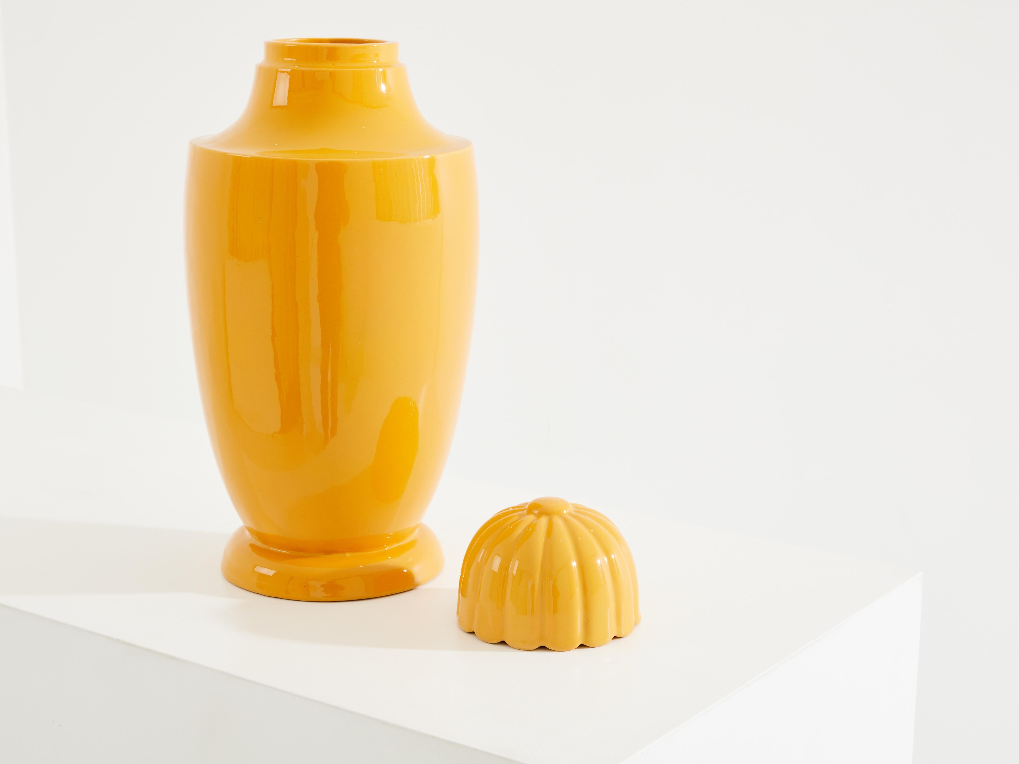 Francese Süe & Mare Vaso per tabacco in terracotta smaltata 1920 circa in vendita
