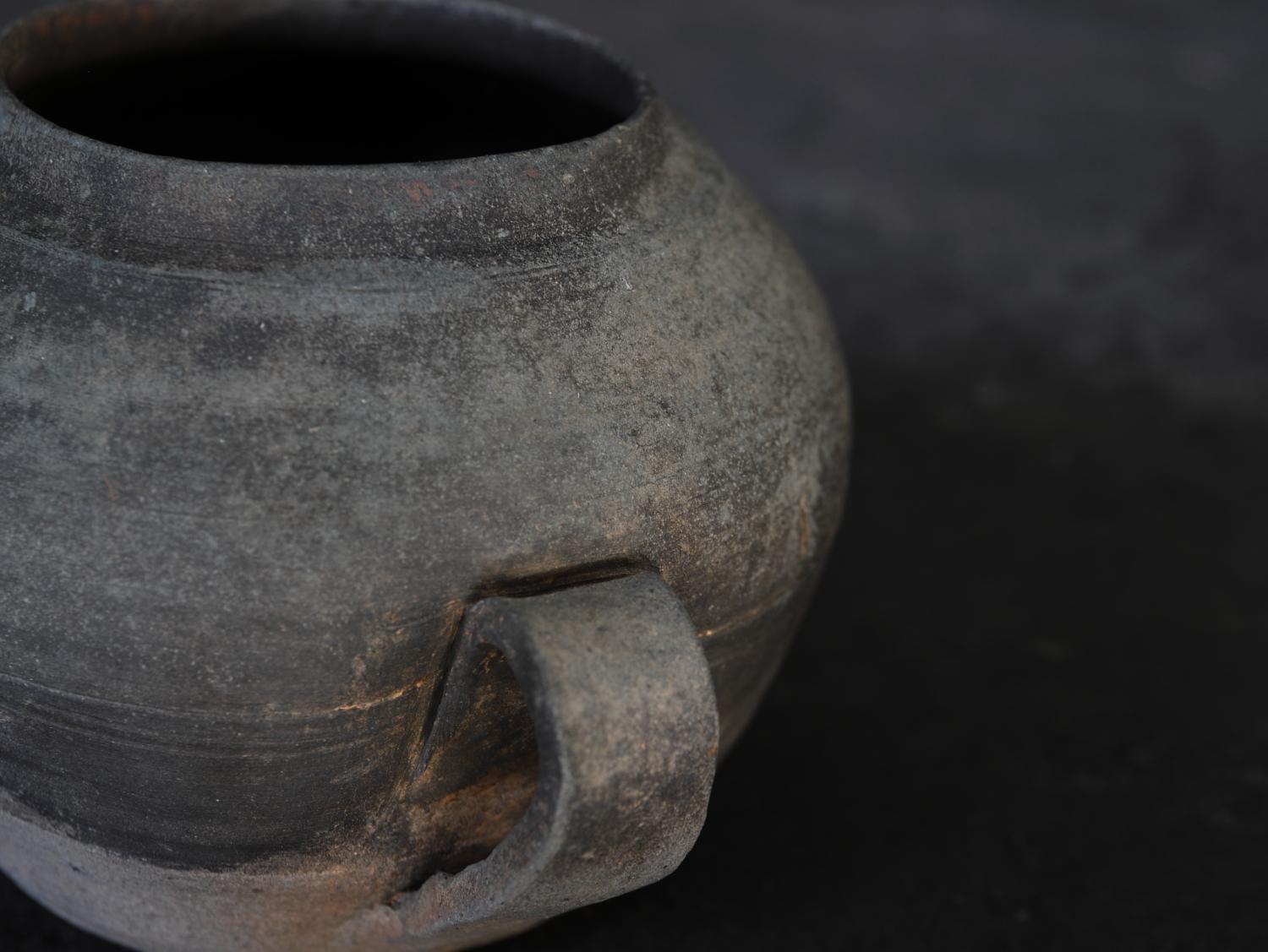 Wildlederware/Antike japanische Vase/4.-8. Jahrhundert/Wabi-sabi im Angebot 7
