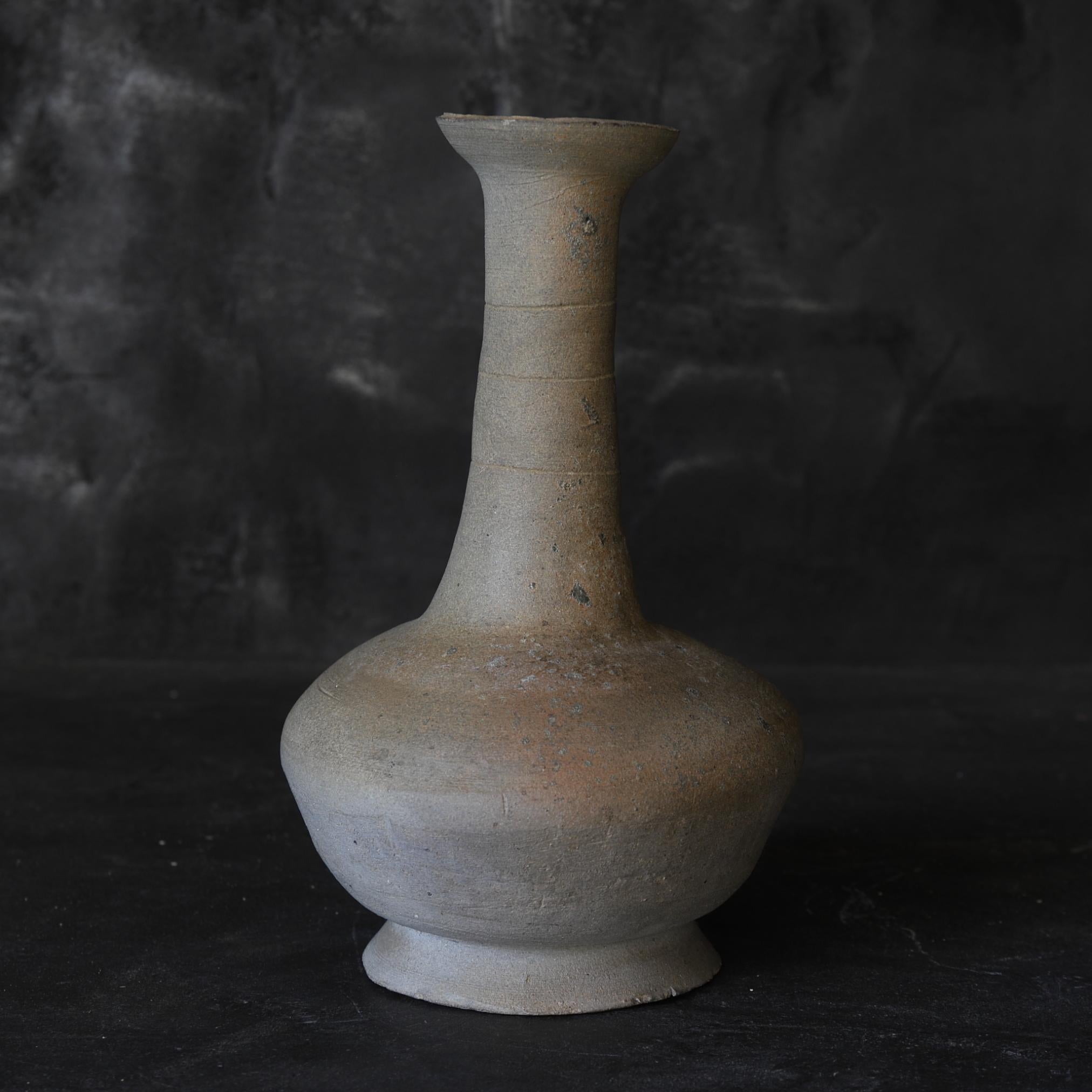 Sue Ware Long Neck Jar / Japanese Antique / Asuka Period / 592-710 CE For Sale 3