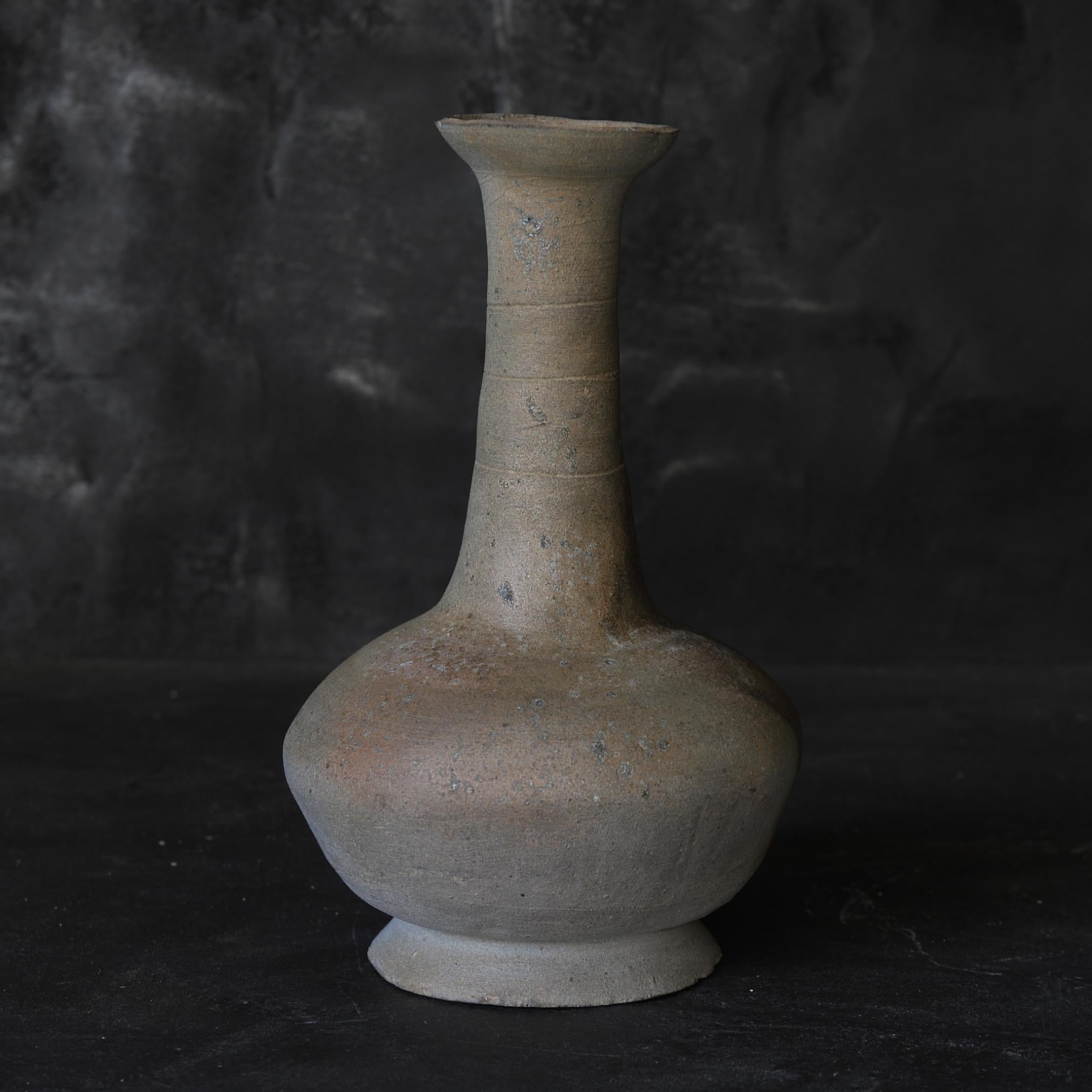 Sue Ware Long Neck Jar / Japanese Antique / Asuka Period / 592-710 CE For Sale 4