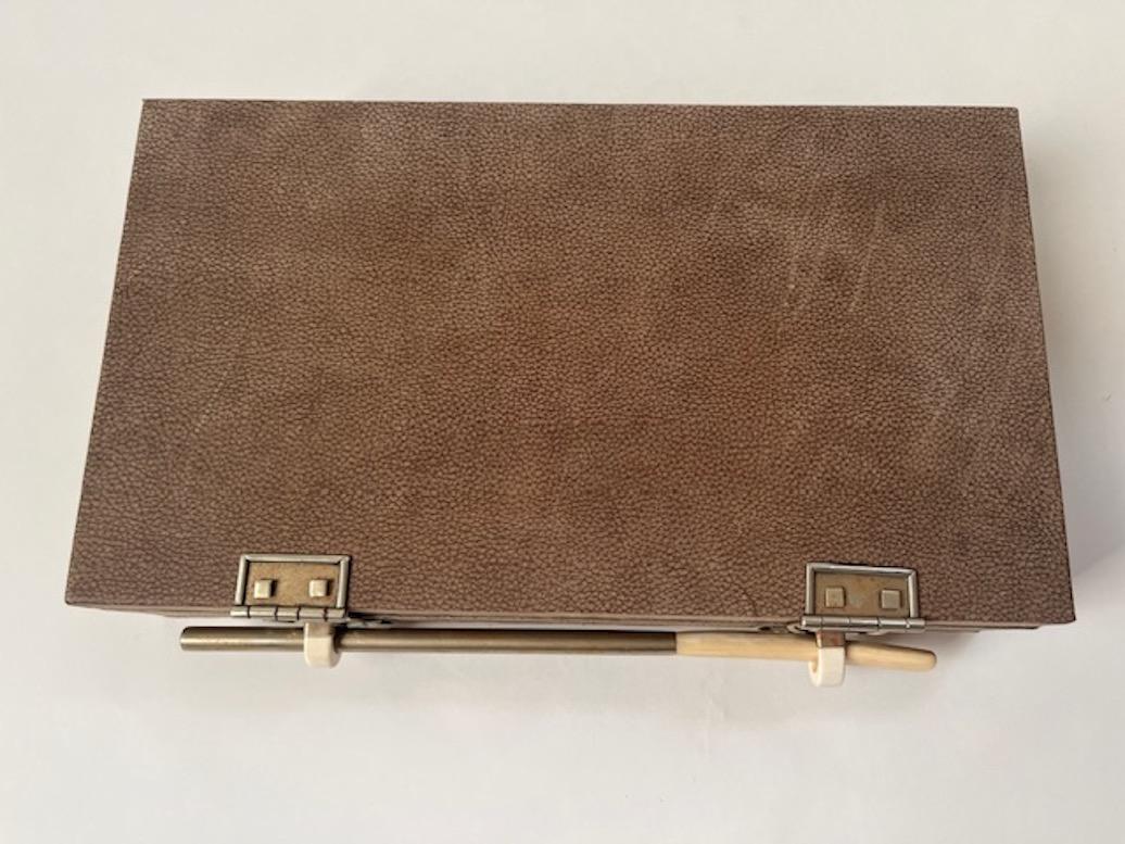 Caja de ante y hueso en venta 5