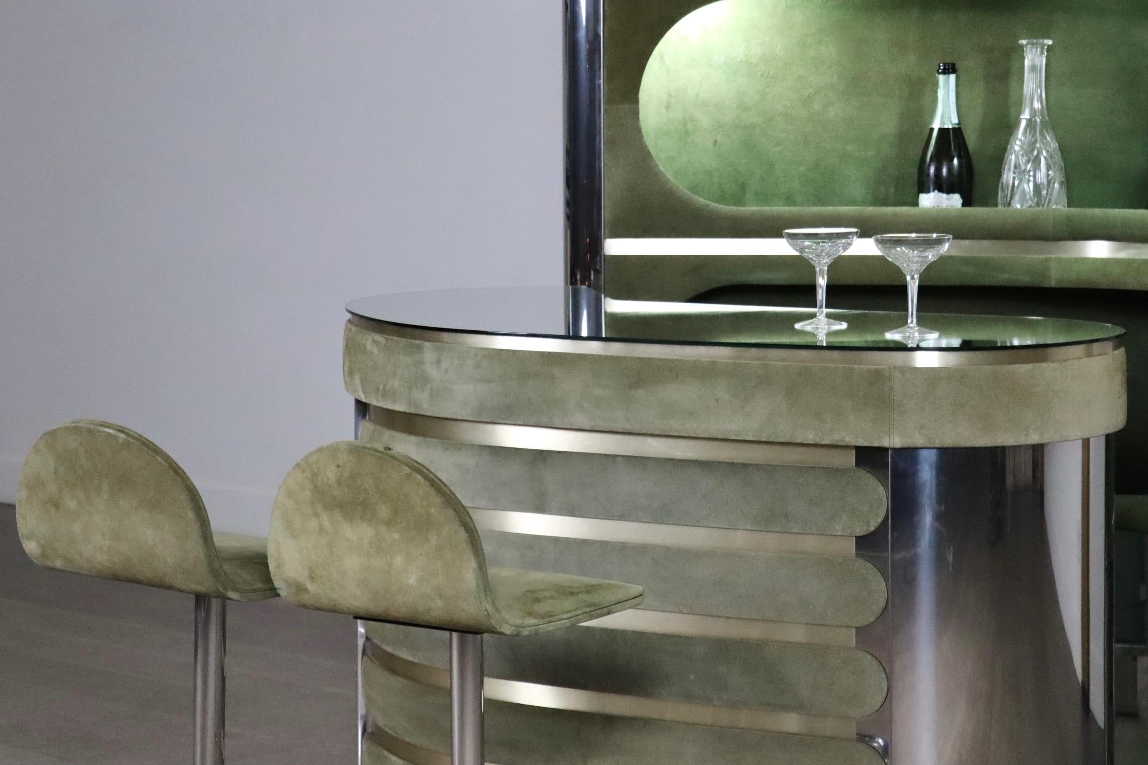 Suede And Chrome Dry Bar With Barstools In Olive Green, Willy Rizzo, Italy 1970s In Good Condition In ABCOUDE, UT
