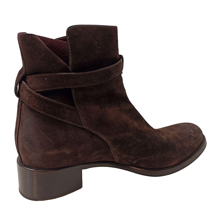 Suede Brown color With buckle Heel height cm 35 (1.37 inches)
