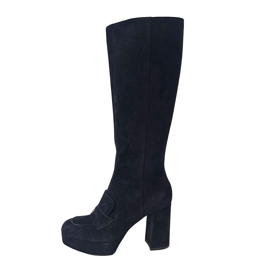Suede Black color Heel height cm 95 (374 inches) Plateau cm 25 (0.98 inches) Original price euro 455
