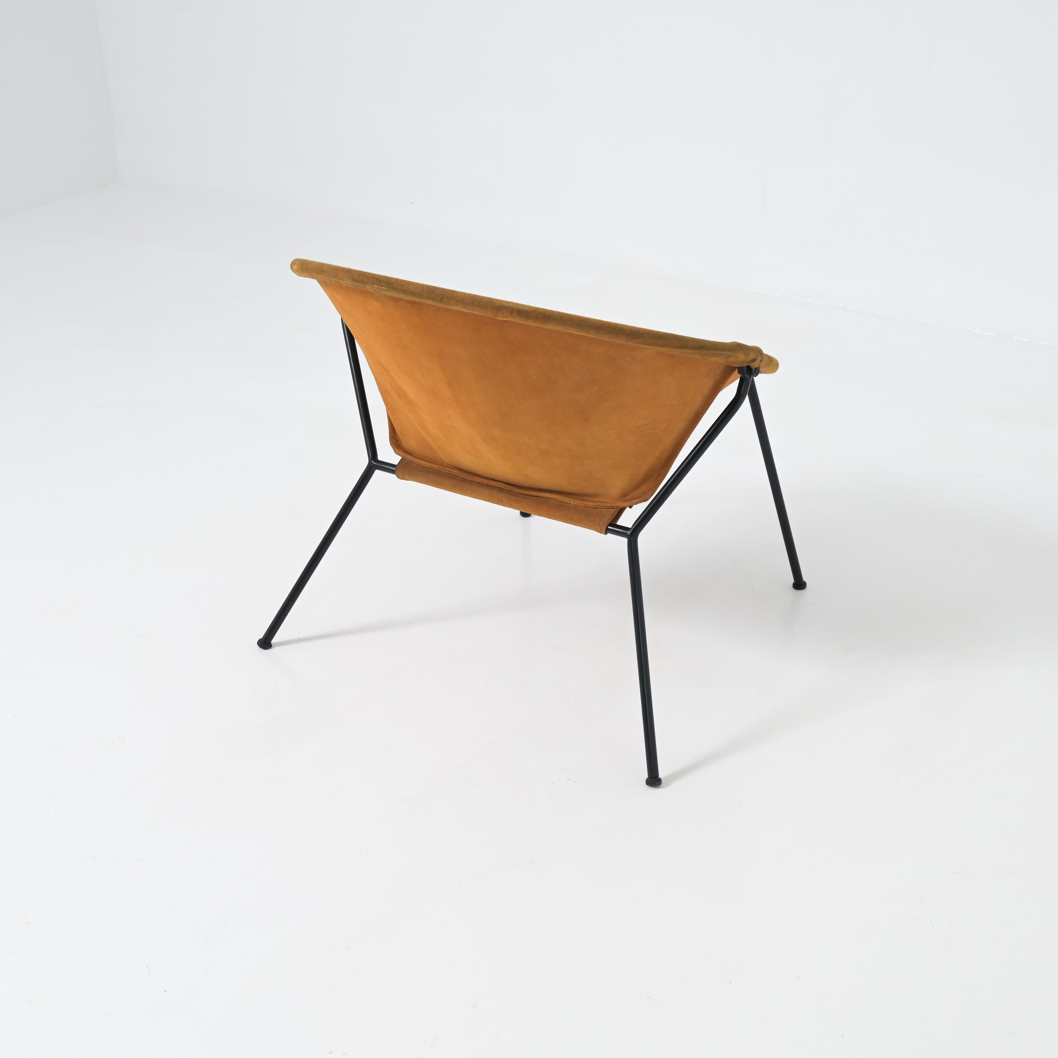 Chaise boule pliante en daim de Hans Olsen pour Lea en vente 6