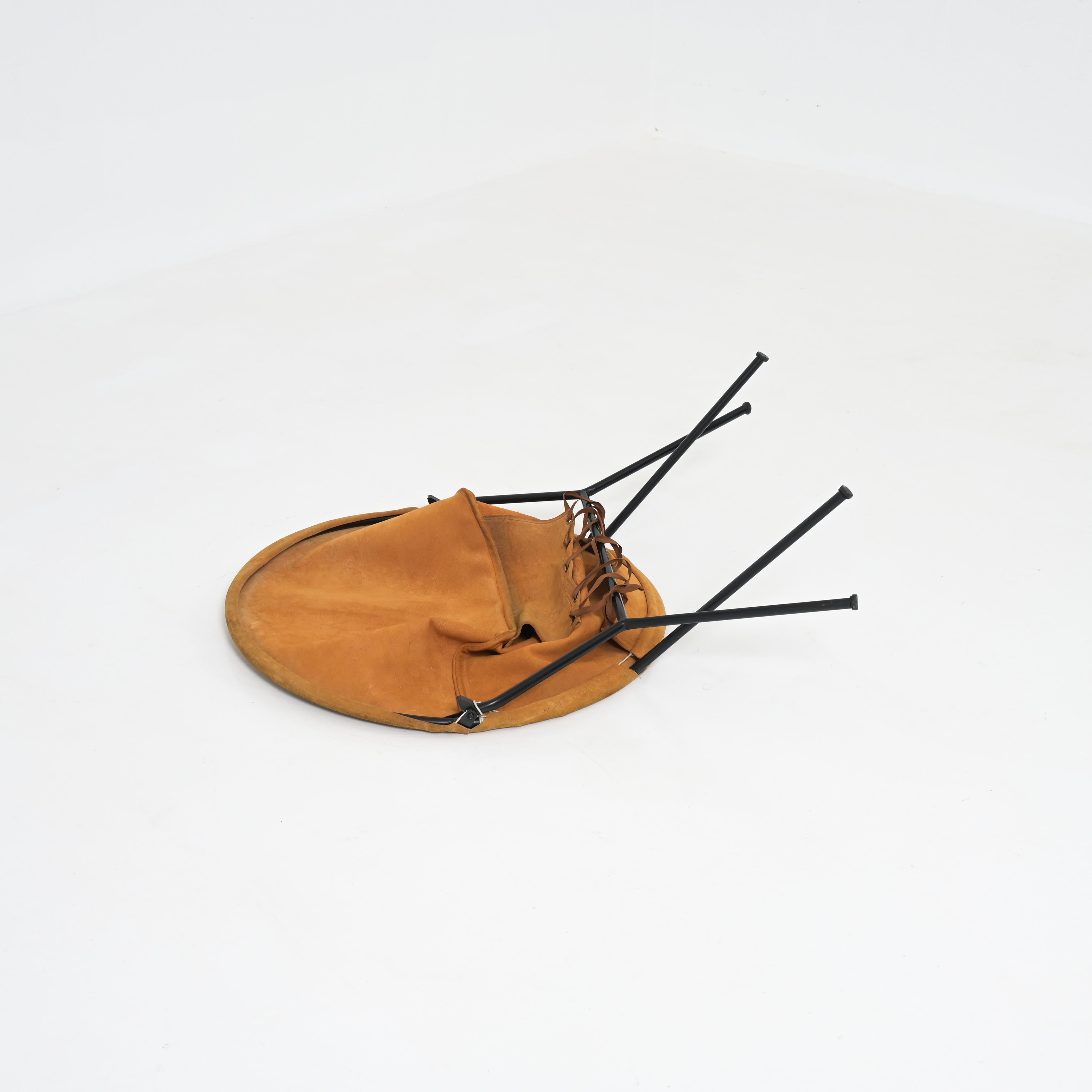 Chaise boule pliante en daim de Hans Olsen pour Lea en vente 13
