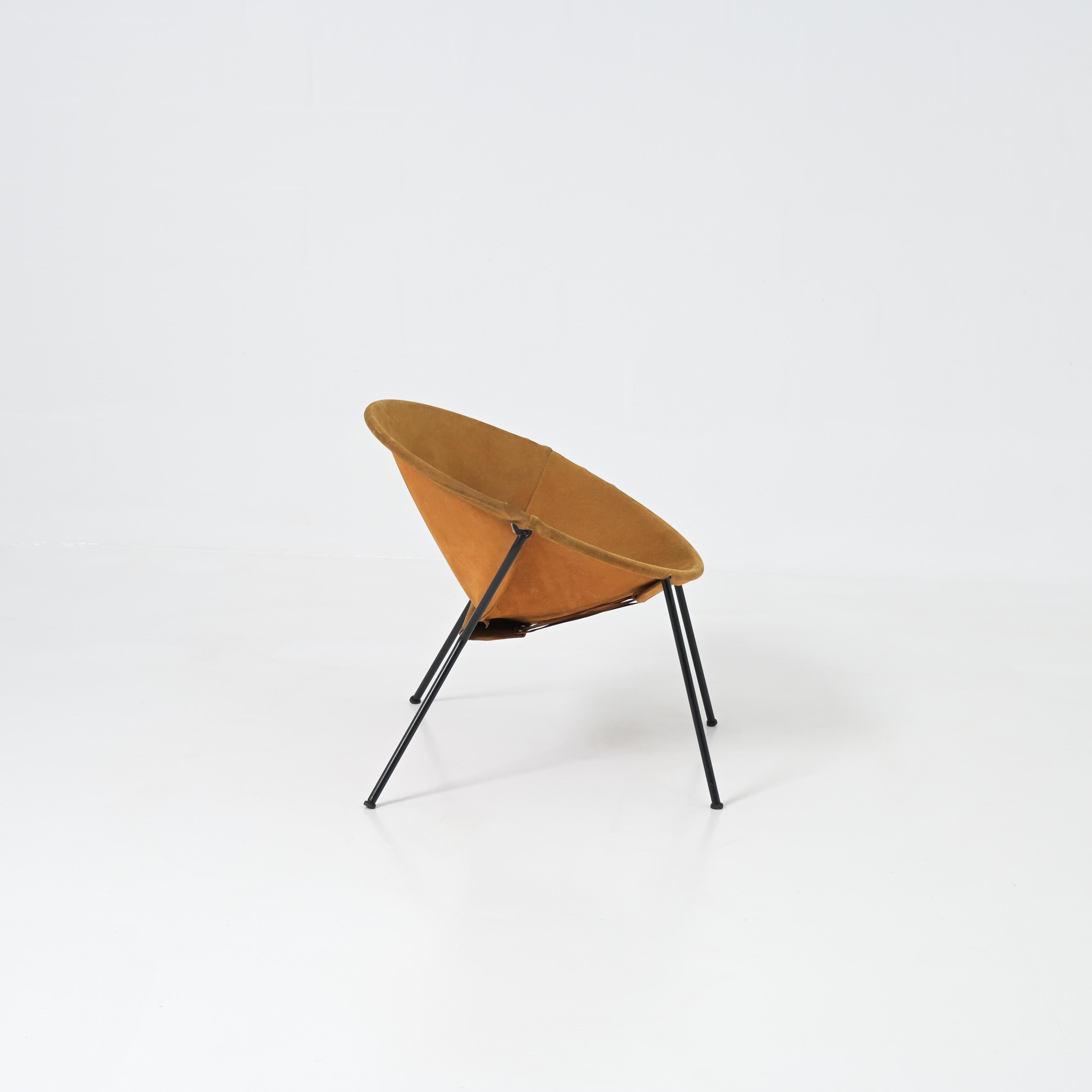 Chaise boule pliante en daim de Hans Olsen pour Lea Bon état - En vente à Vlimmeren, BE